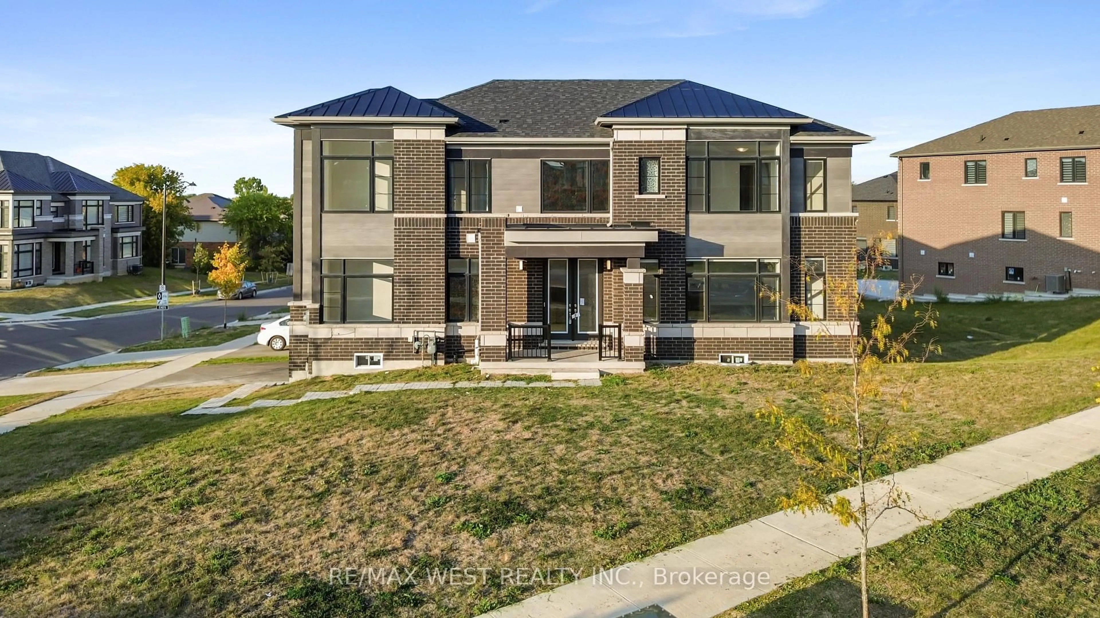 Home with brick exterior material, building for 297 Bismark Dr, Cambridge Ontario N1S 0C6