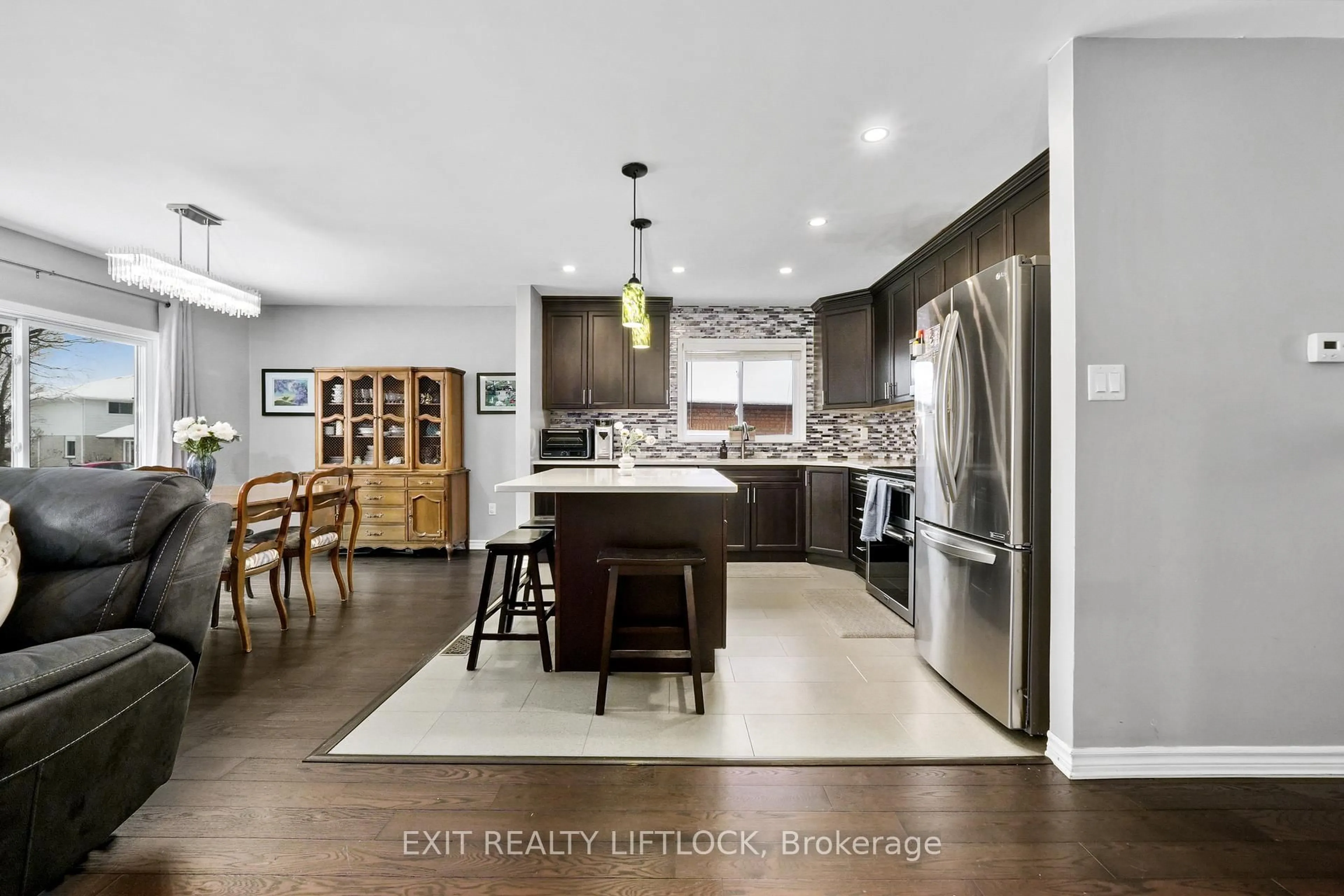 Open concept kitchen, unknown for 1856 Mapleridge Dr, Peterborough Ontario K9K 1P9