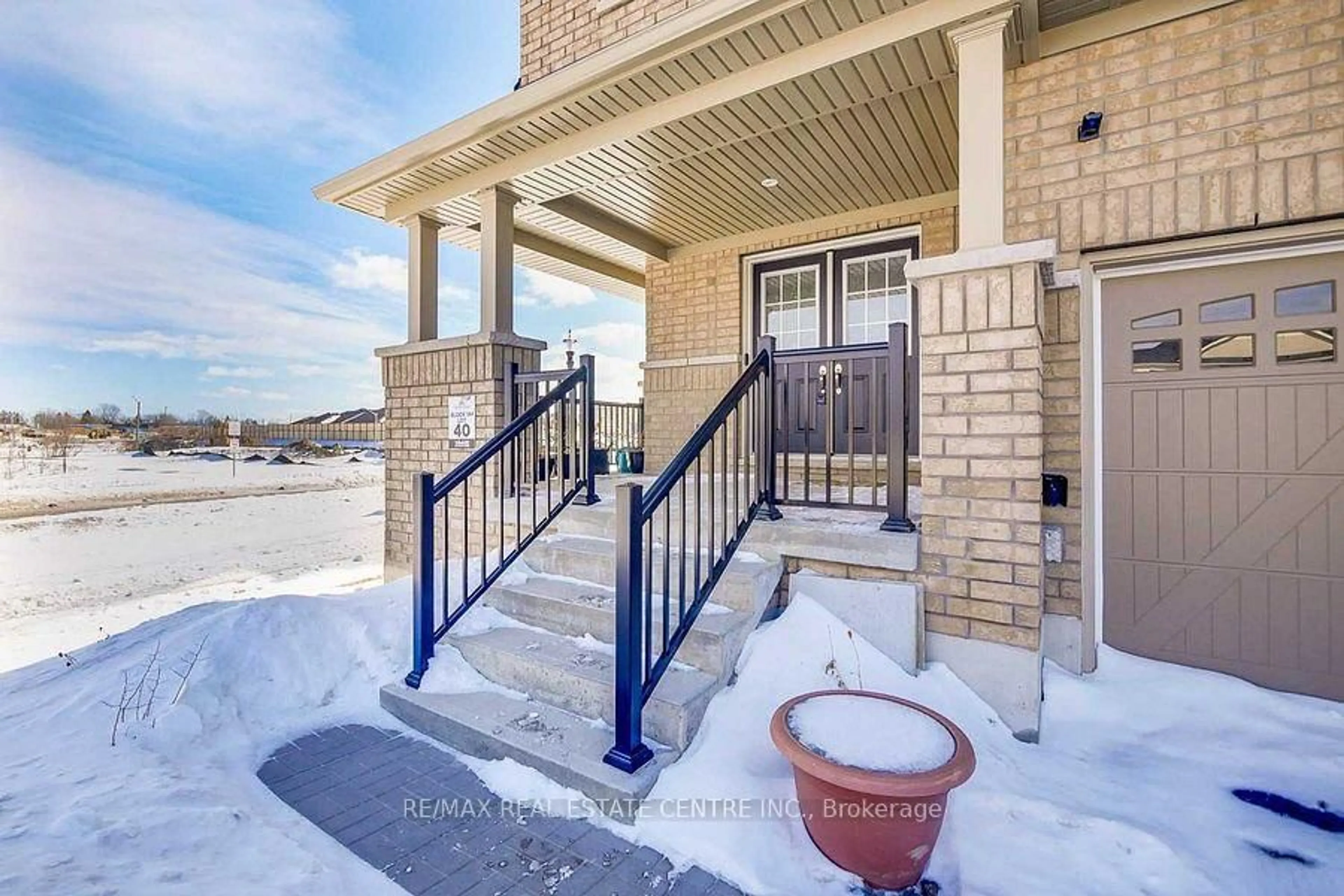 Unknown for 101 Clark St, Shelburne Ontario L9V 3W9