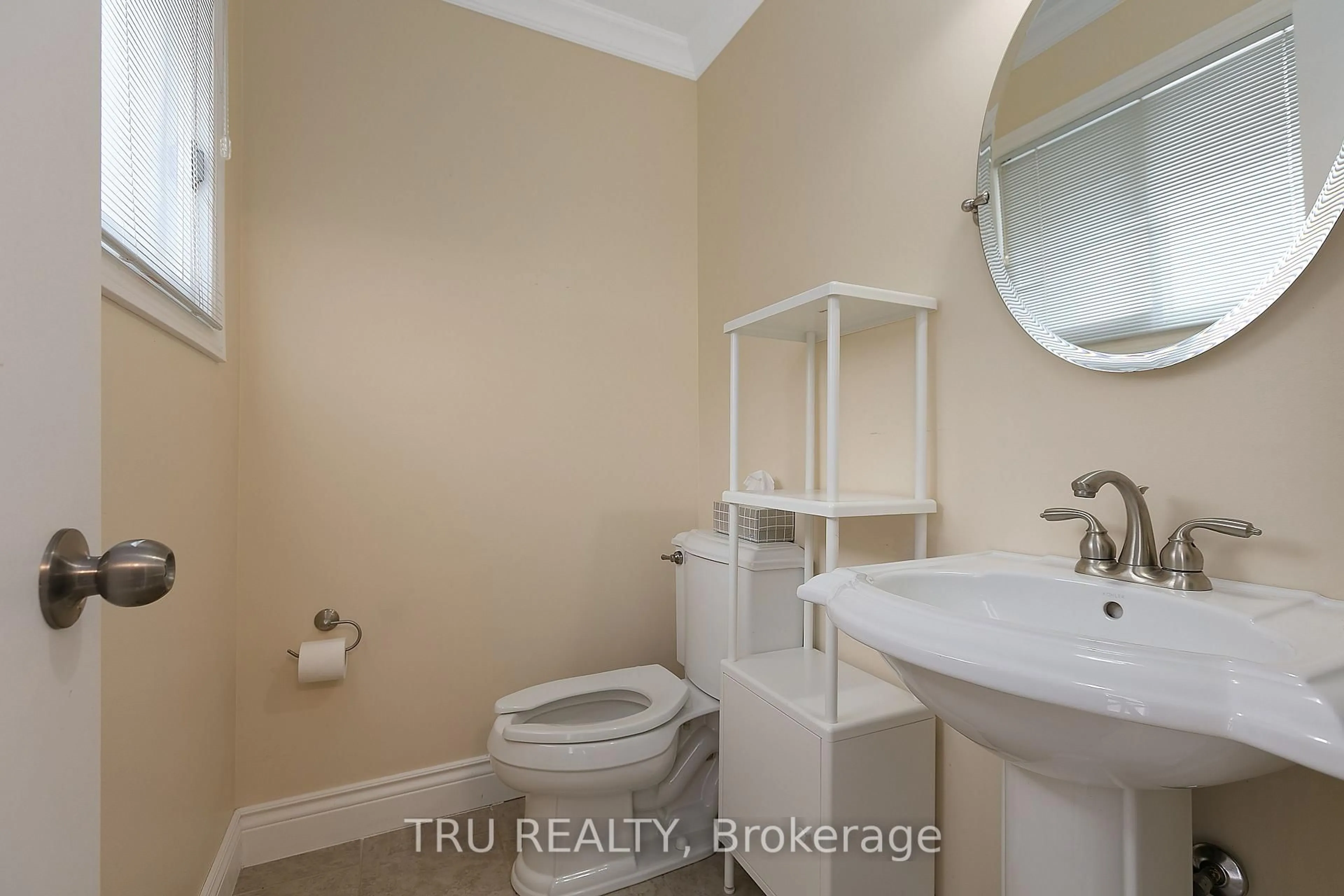 Standard bathroom, ceramic/tile floor for 1078 ST EMMANUEL Terr, Ottawa Ontario K1C 2J7