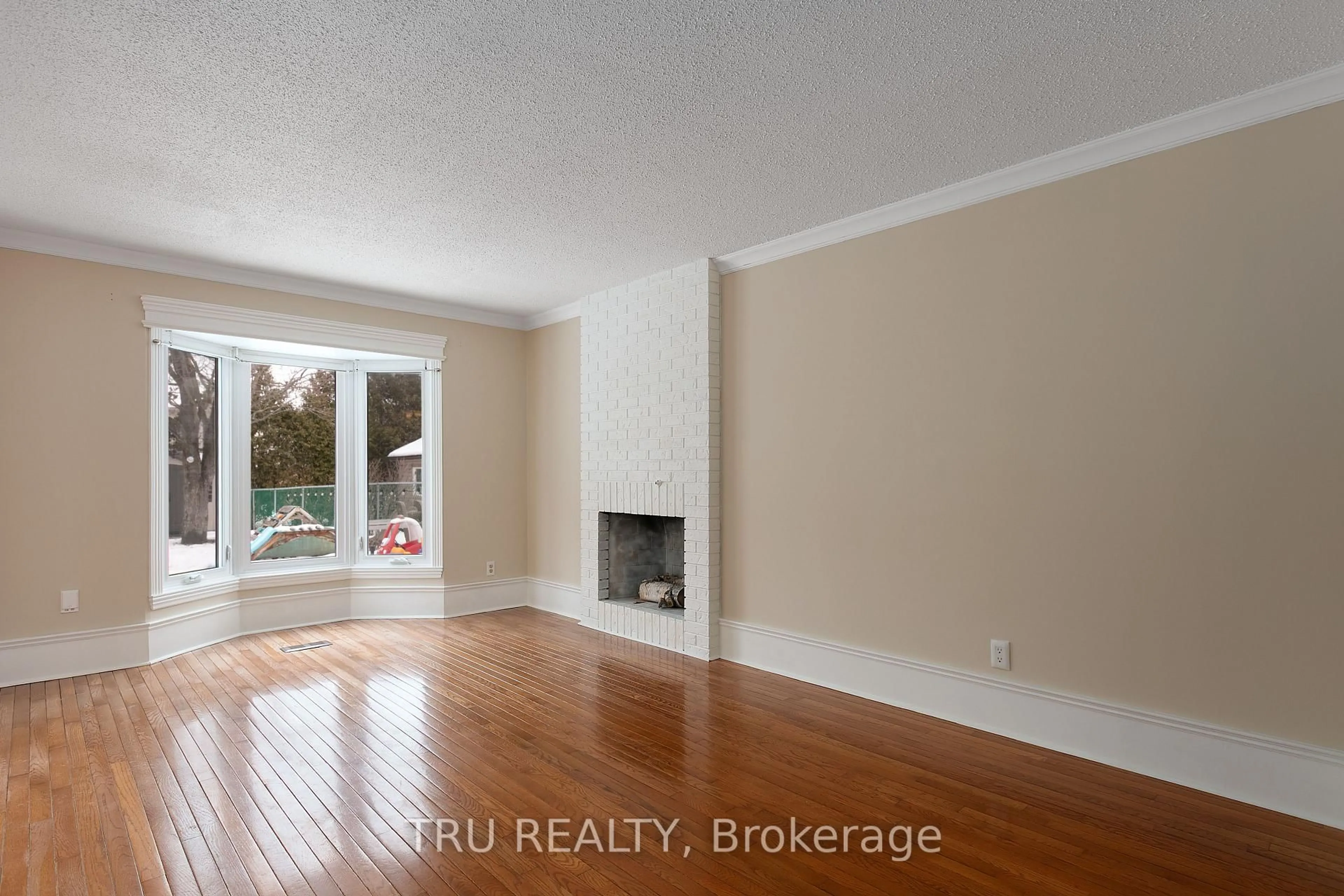 A pic of a room for 1078 ST EMMANUEL Terr, Ottawa Ontario K1C 2J7