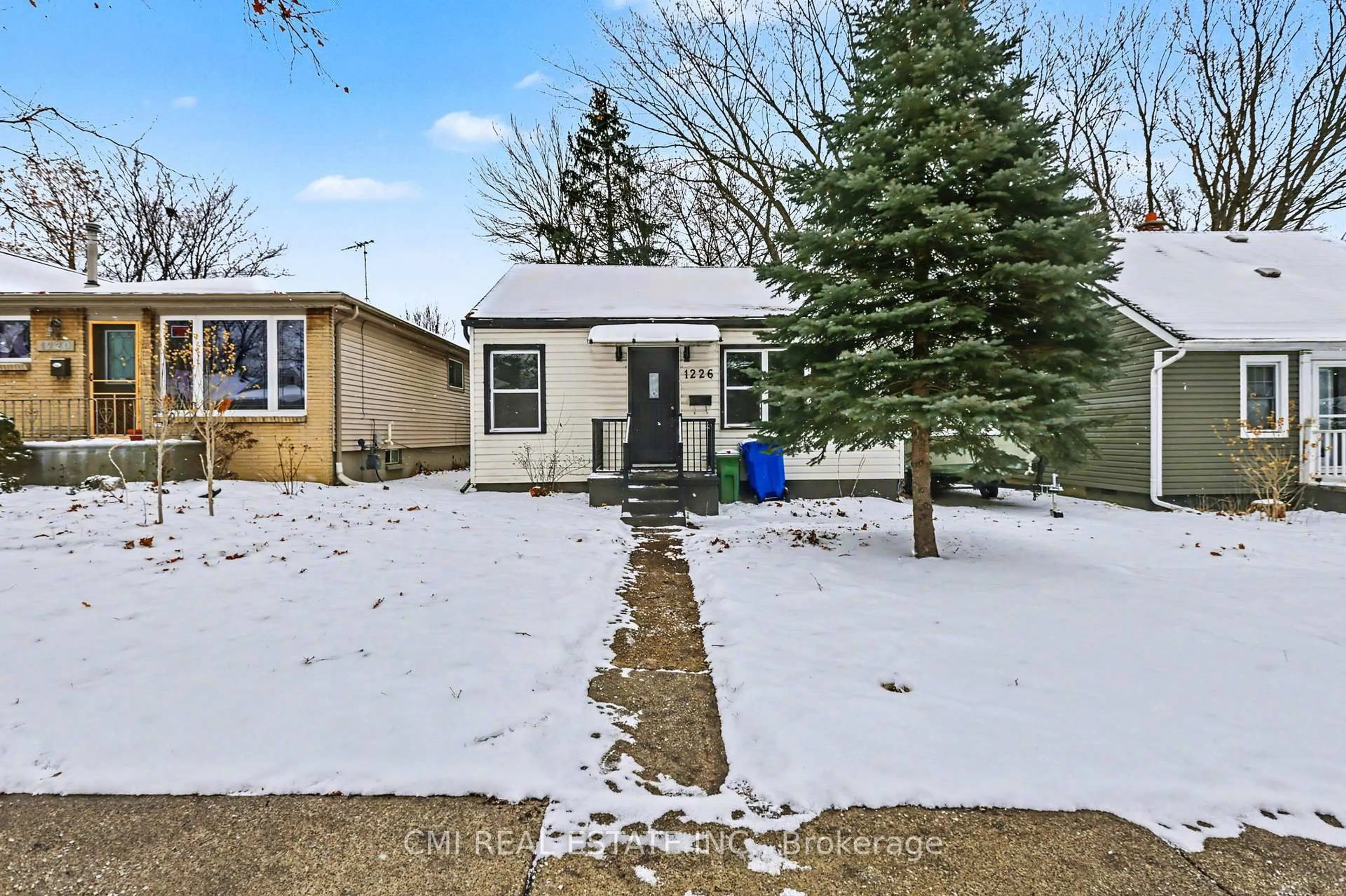 Unknown for 1226 Wigle Ave, Windsor Ontario N9C 3N1