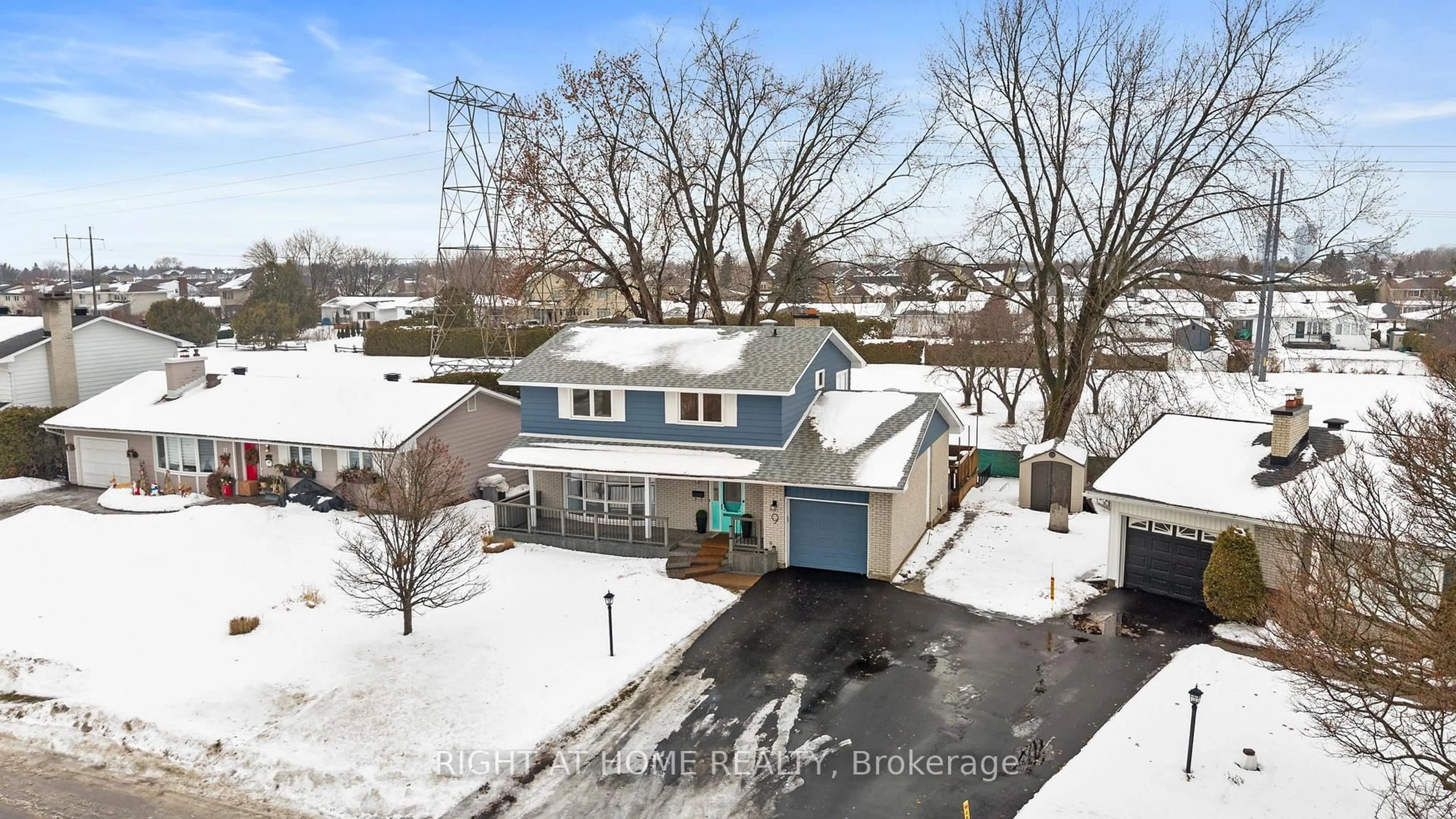 A pic from outside/outdoor area/front of a property/back of a property/a pic from drone, street for 9 AURORA Cres, Ottawa Ontario K2G 0Z6