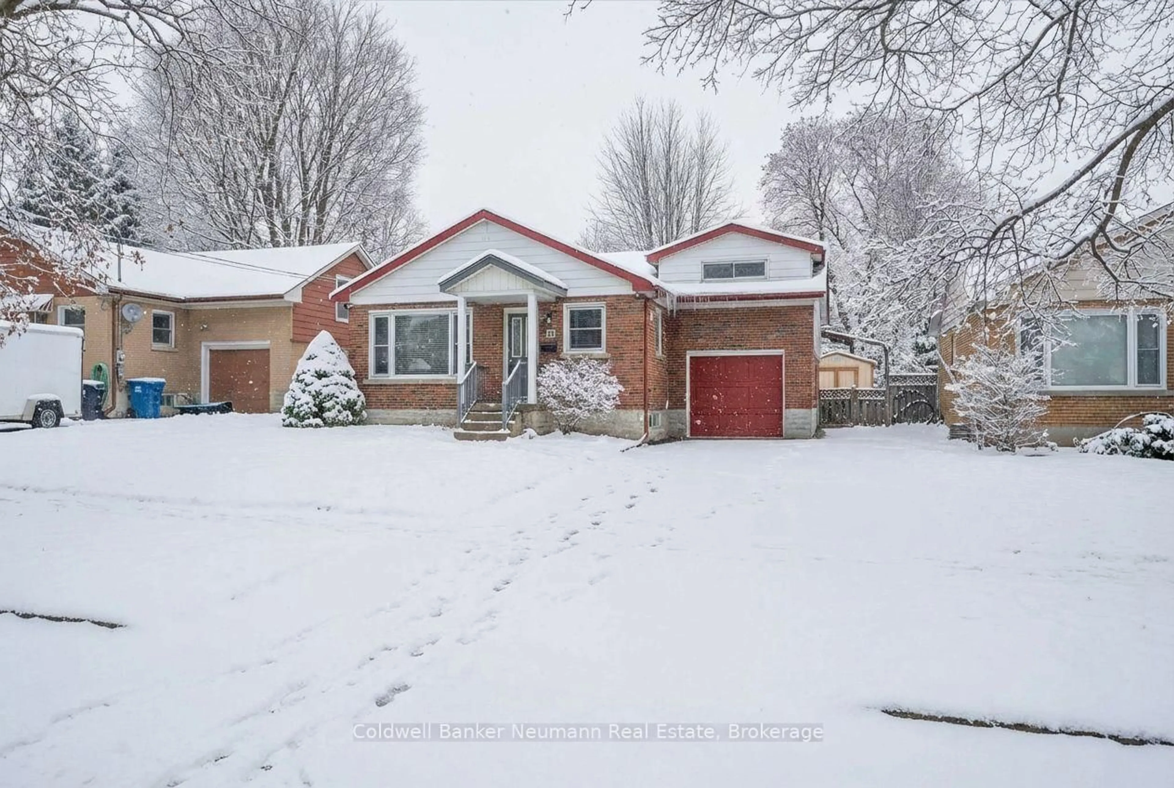A pic from outside/outdoor area/front of a property/back of a property/a pic from drone, street for 23 Collingwood St, Guelph Ontario N1E 3R2