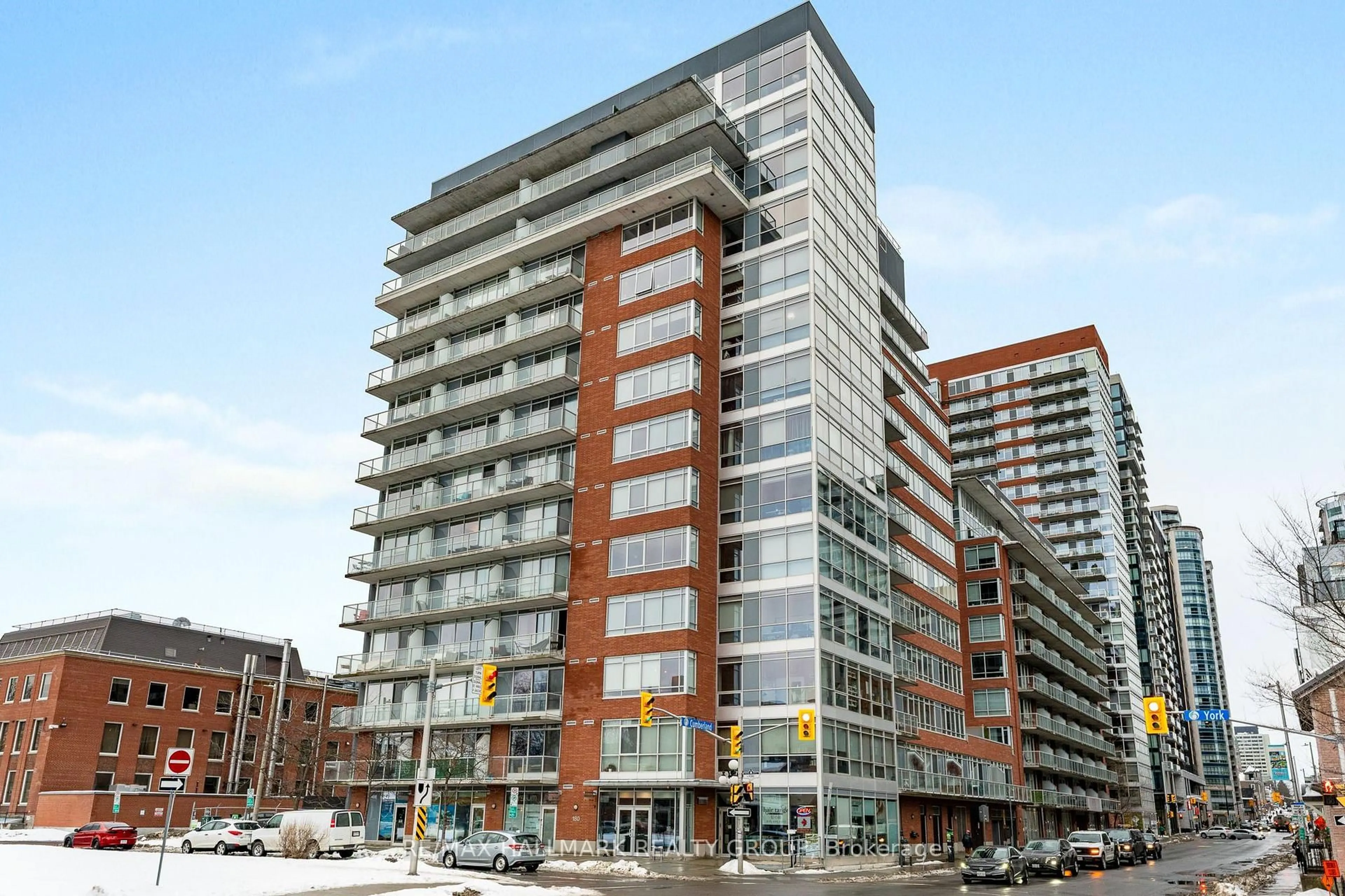 Unknown for 180 York St #903, Ottawa Ontario K1N 1J6