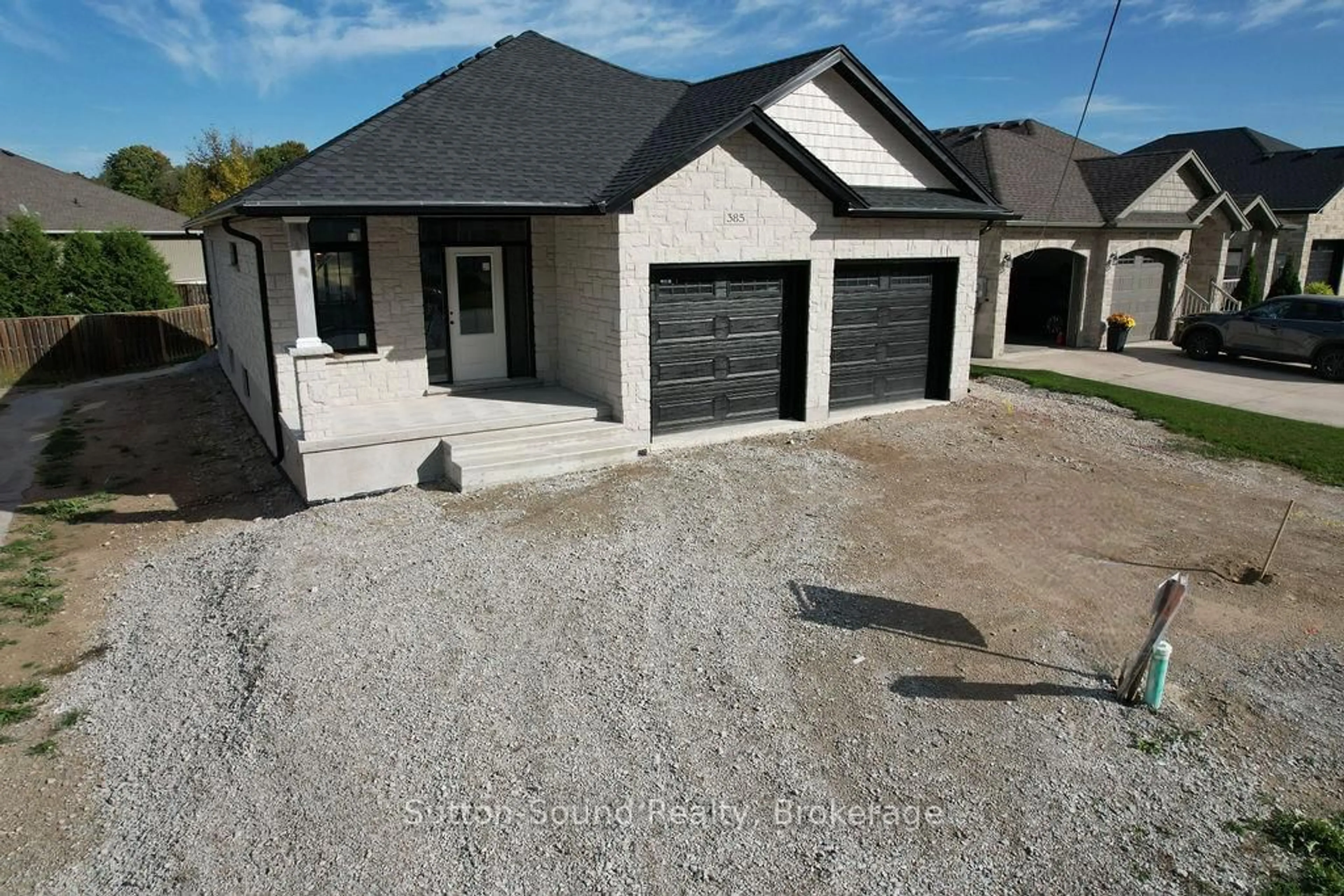 Home with brick exterior material, street for 385 6TH Ave, Owen Sound Ontario N4K 6K7