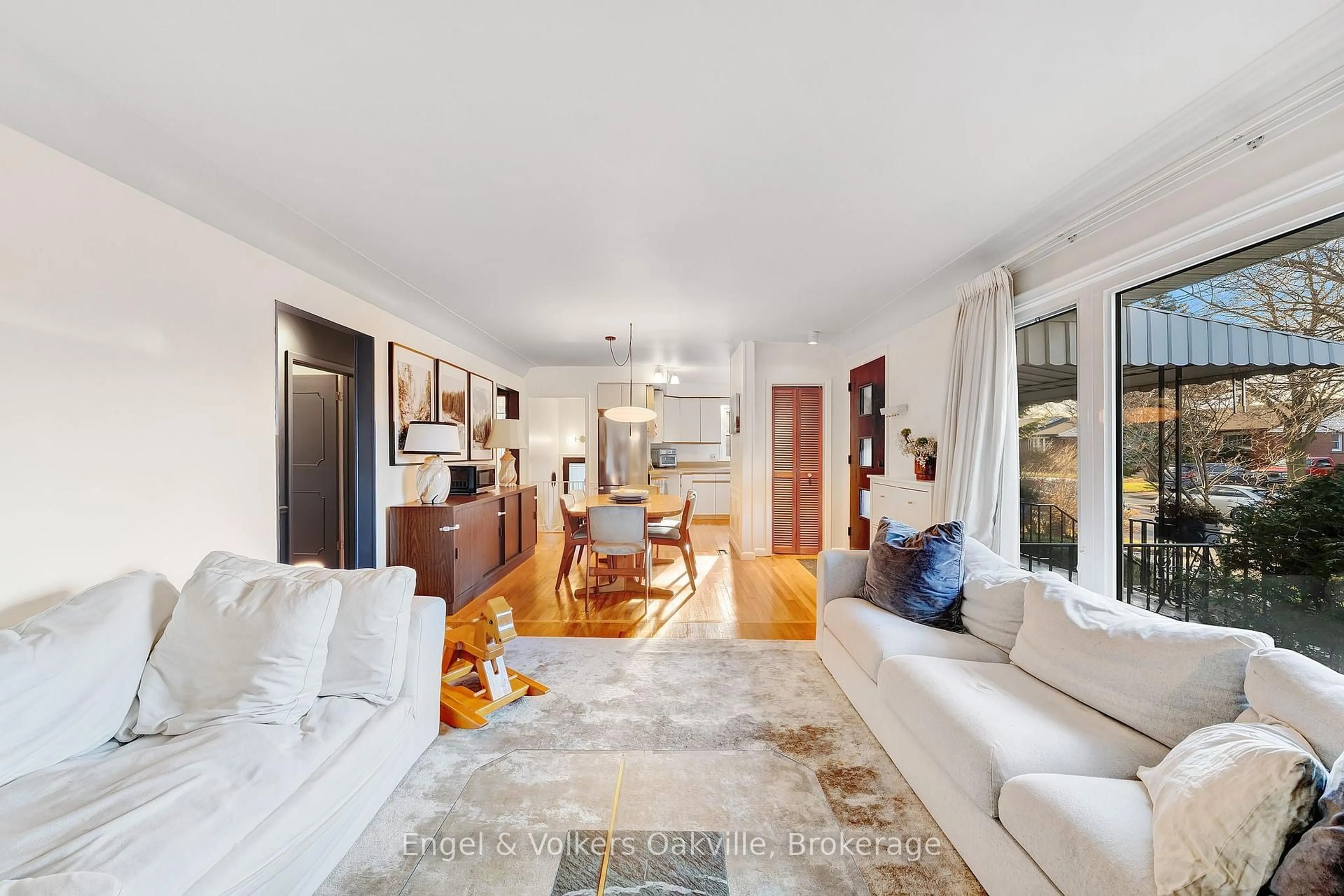 Living room with furniture, unknown for 115 Welbourn Dr, Hamilton Ontario L9A 3N5