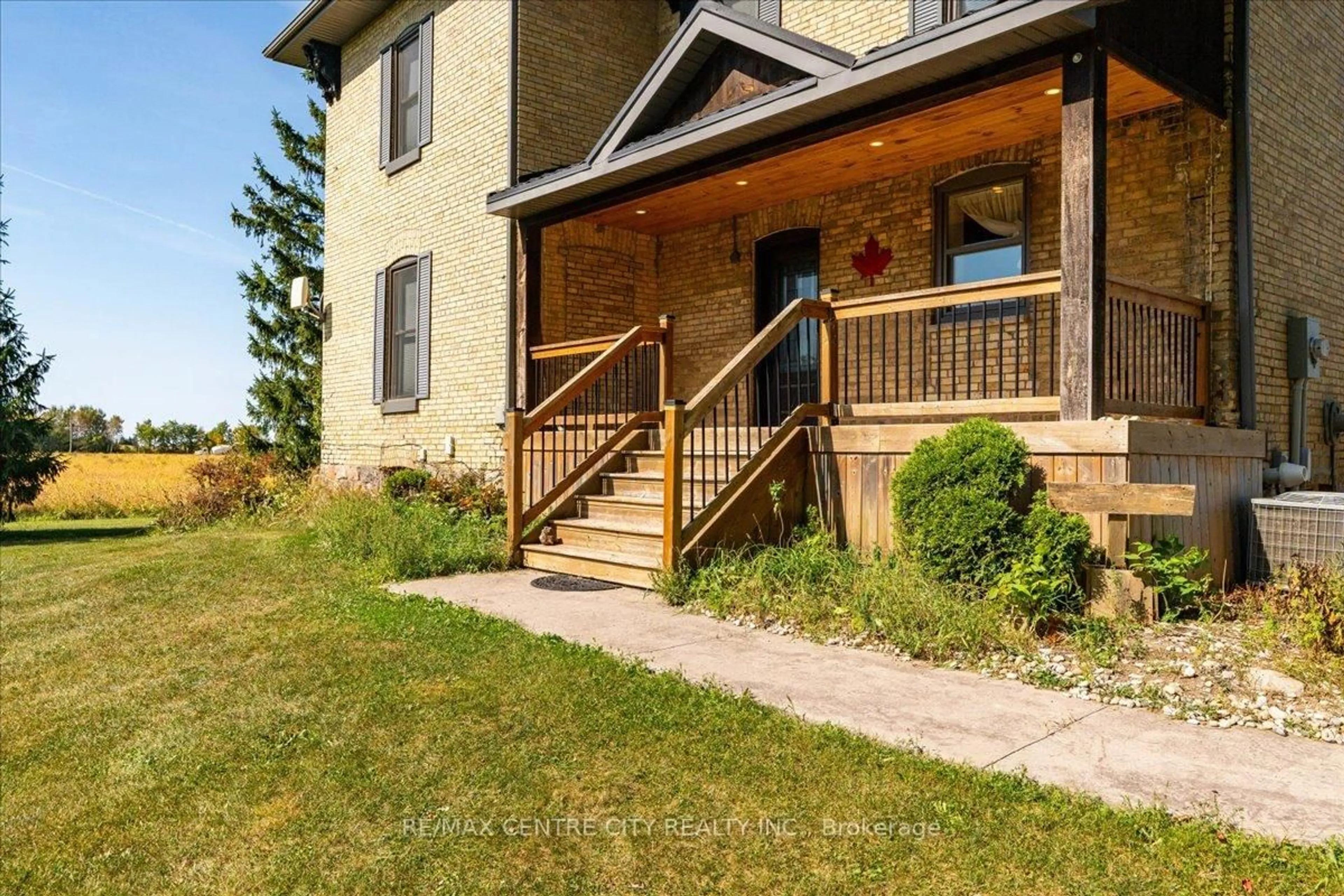 Home with brick exterior material, unknown for 9516 Argyle St, North Middlesex Ontario N0M 1A0