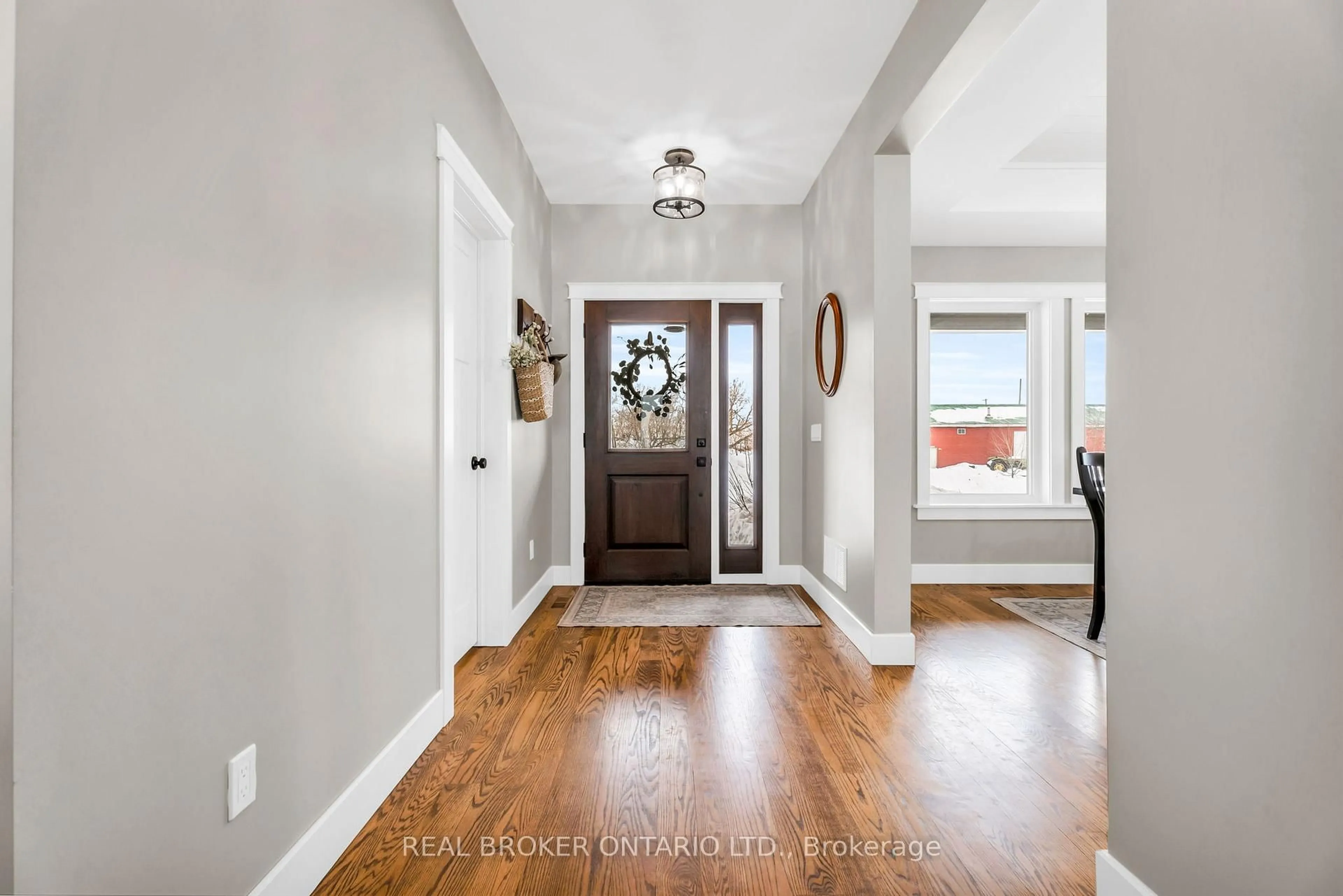 Indoor entryway for 706249 County Road 21, Mulmur Ontario L9V 0W4
