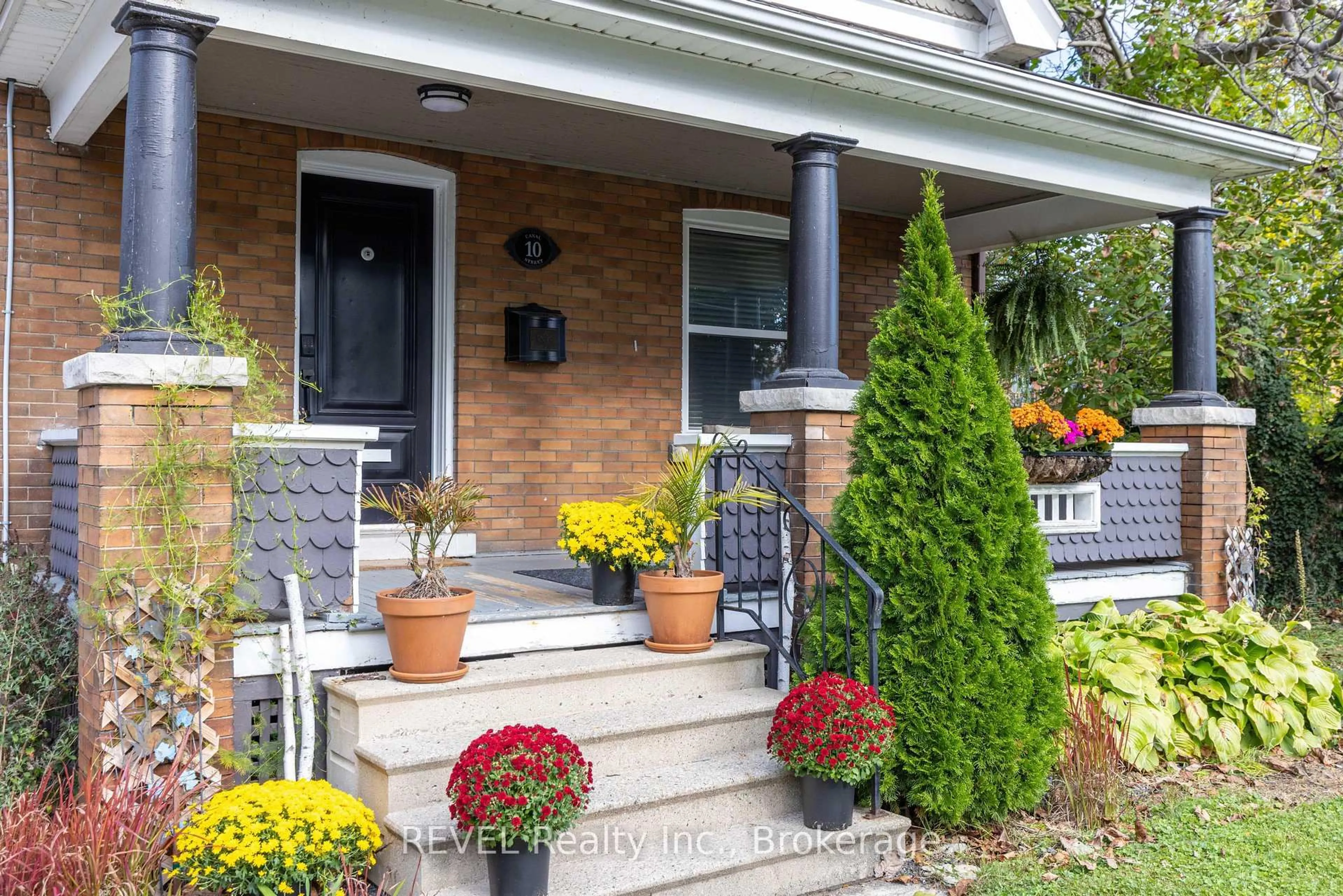 Home with brick exterior material, street for 10 Canal St, St. Catharines Ontario L2N 4S6