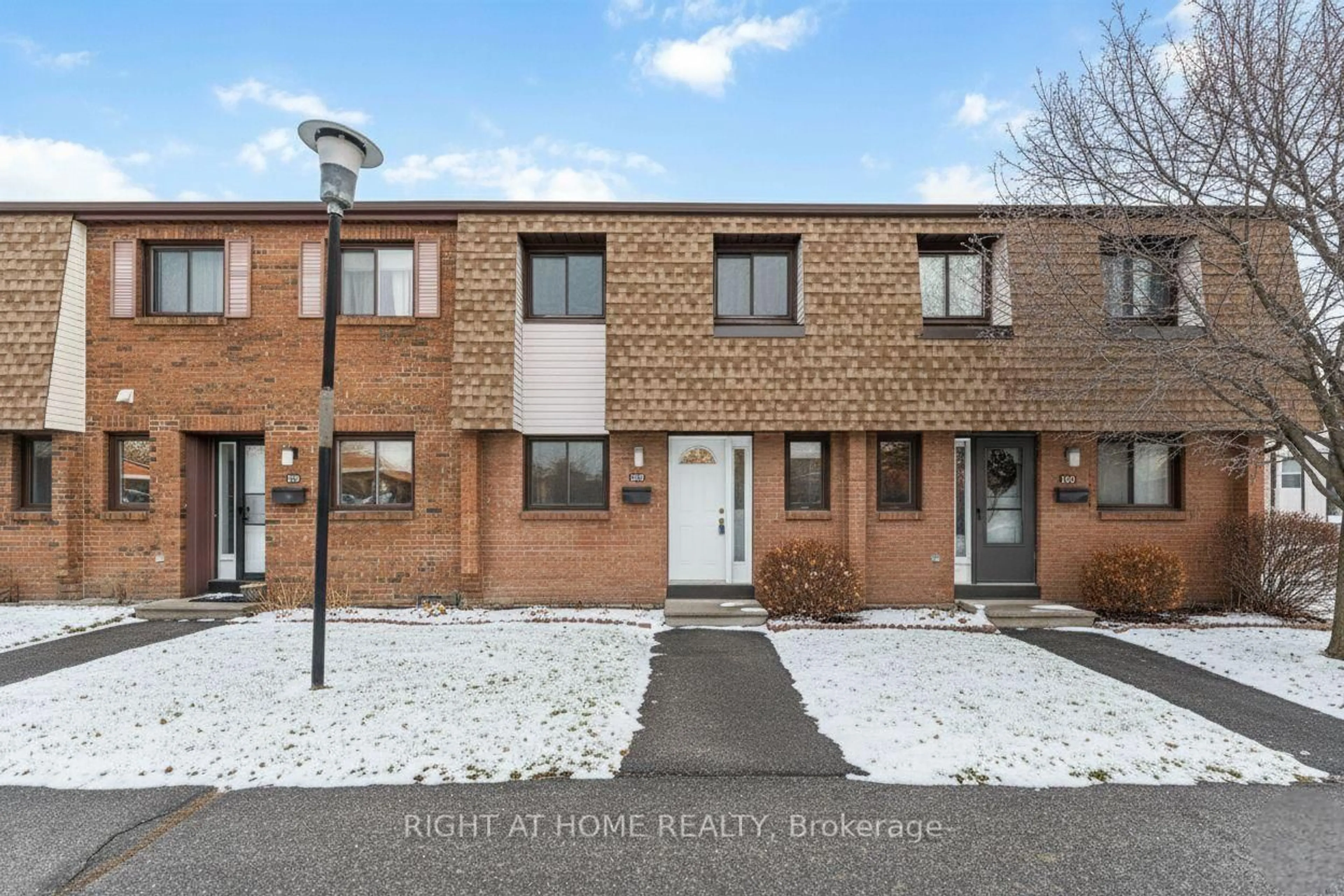 Unknown for 25B Bertona St, Ottawa Ontario K2G 4G7