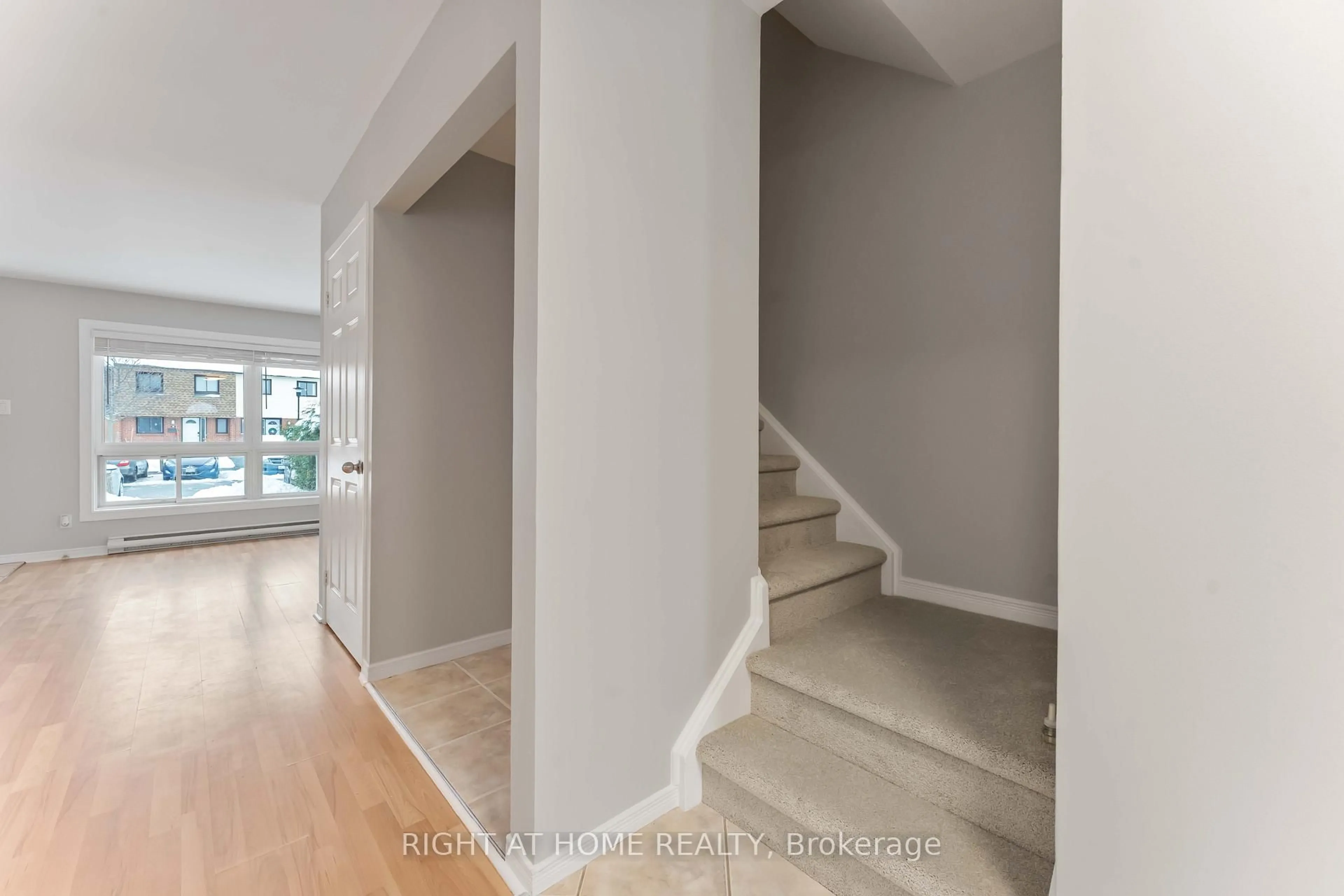 Unknown for 25B Bertona St, Ottawa Ontario K2G 4G7