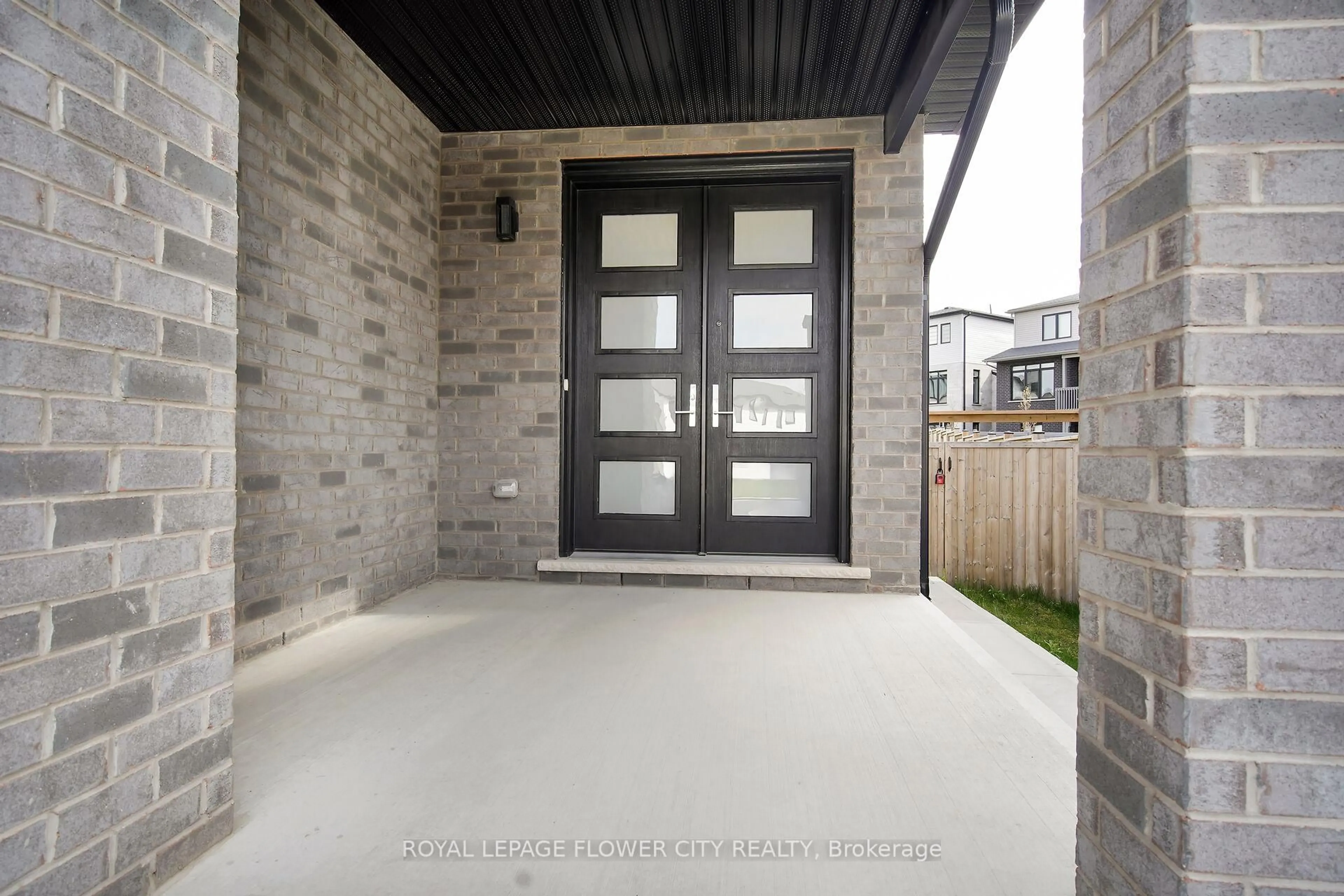 Indoor entryway for 2424 Black Rail Terr, London South Ontario N6K 0H3