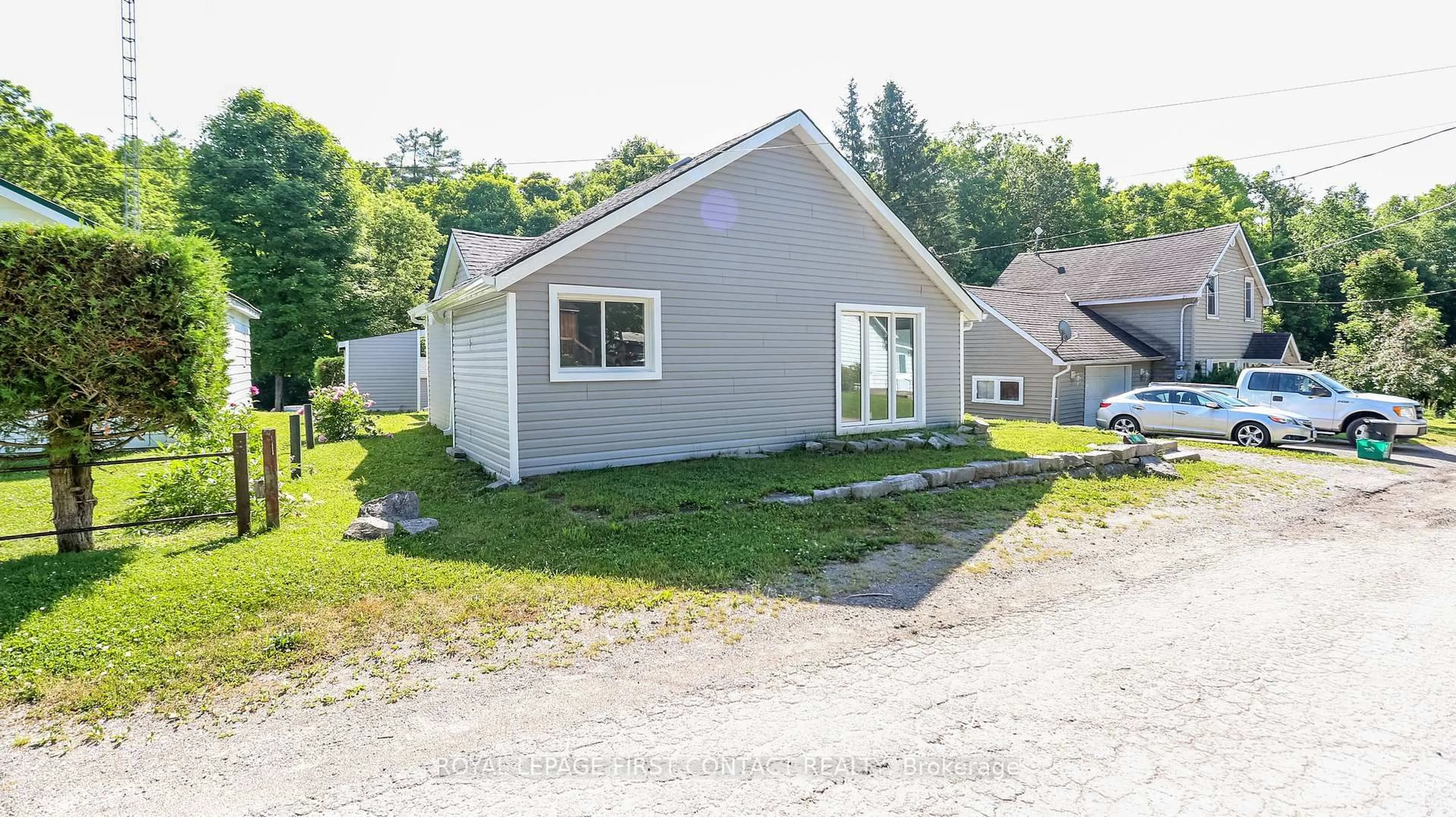 A pic from outside/outdoor area/front of a property/back of a property/a pic from drone, street for 16 Lime St, Kawartha Lakes Ontario K0M 1K0