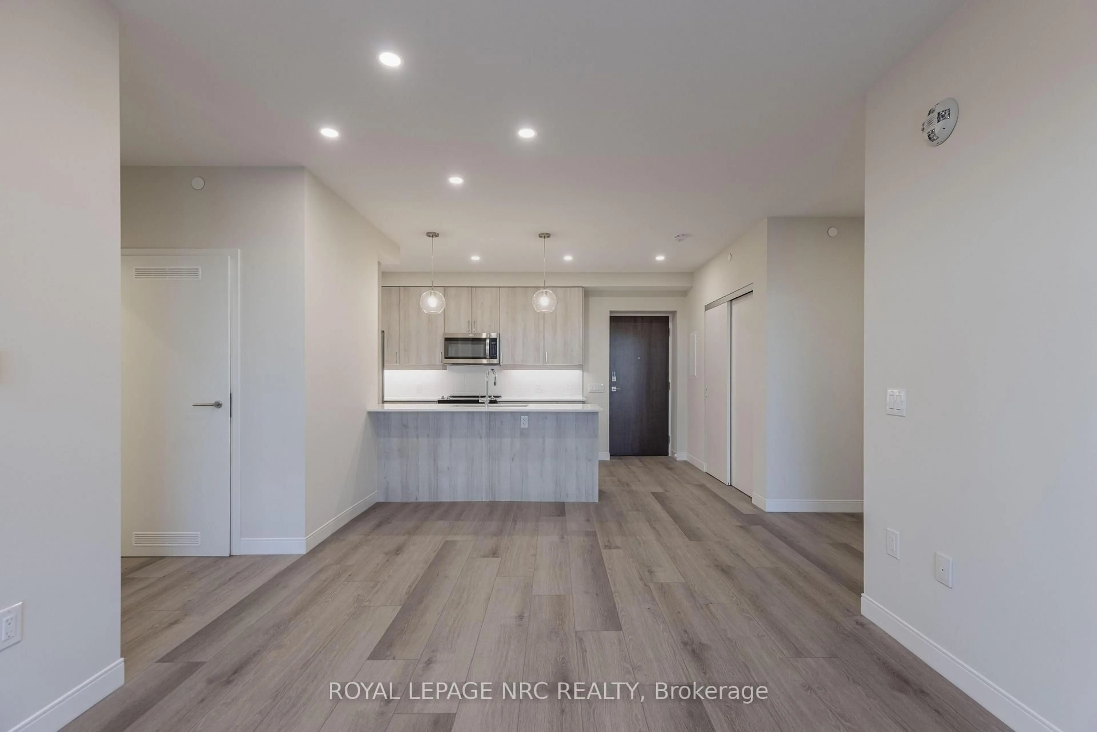 Open concept kitchen, unknown for 118 West St #602, Port Colborne Ontario L3K 0B9