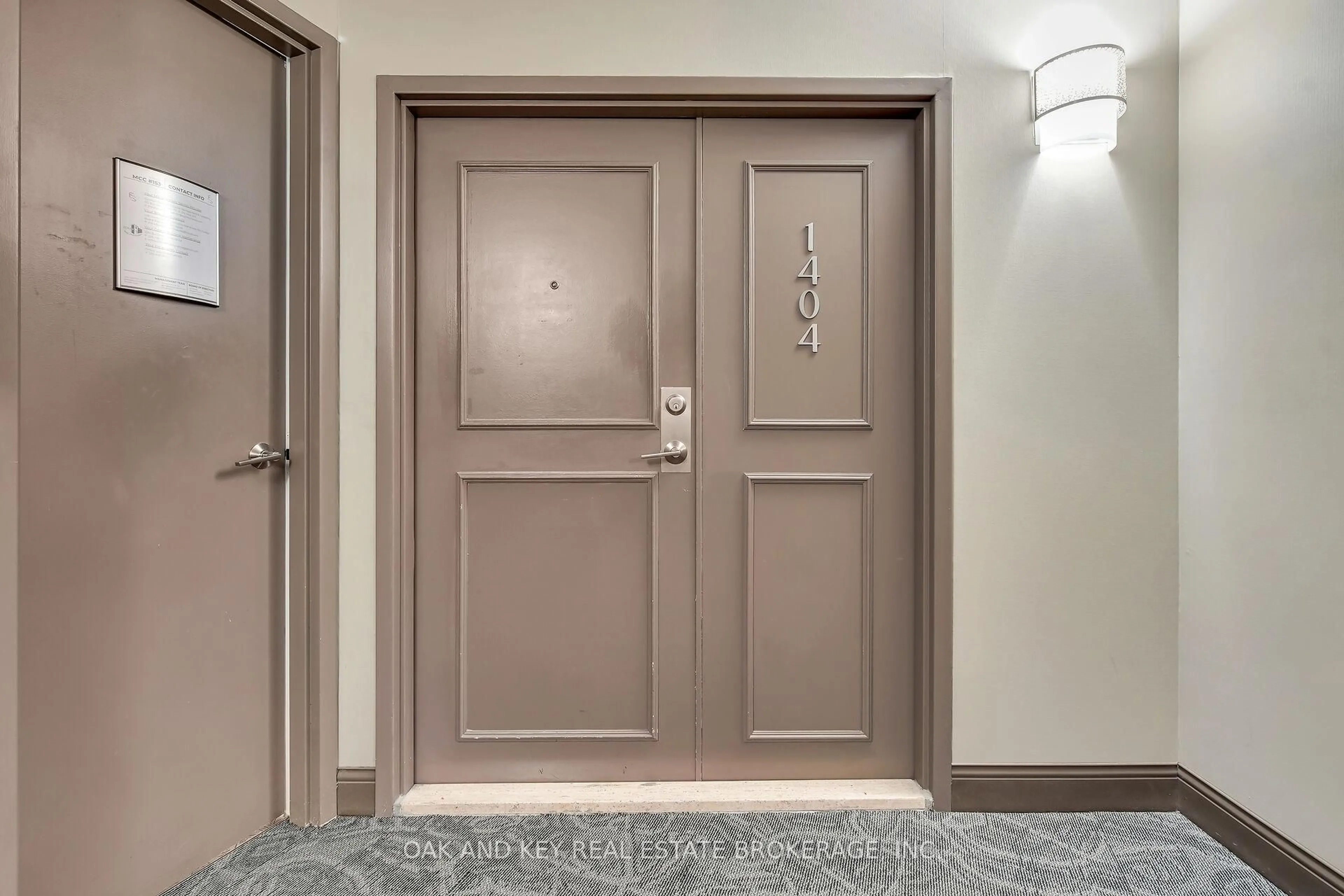 Indoor entryway for 500 Talbot St #1404, London East Ontario N6A 2S3