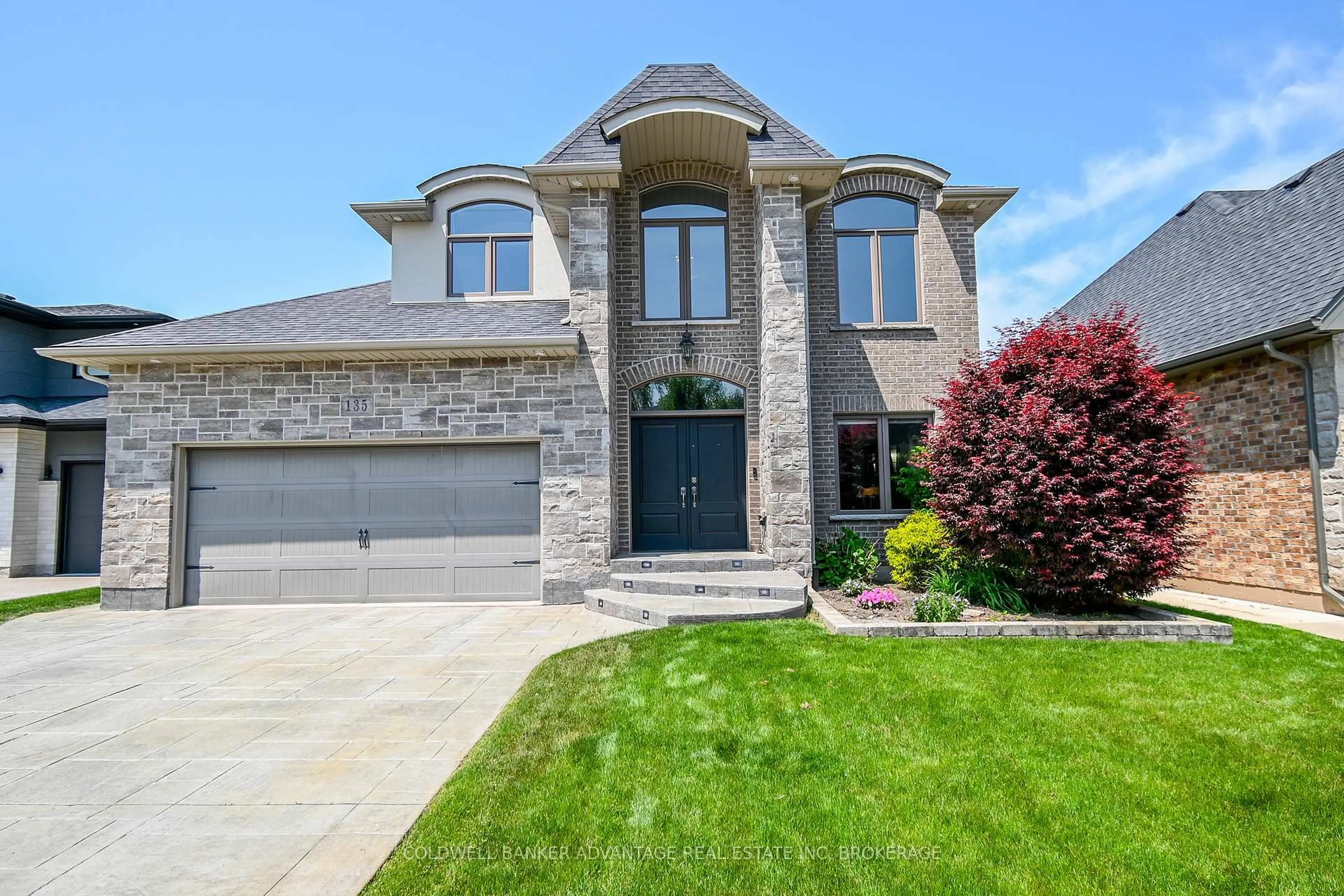 Home with brick exterior material, street for 135 Forest Ridge Crt, Welland Ontario L3C 0C2