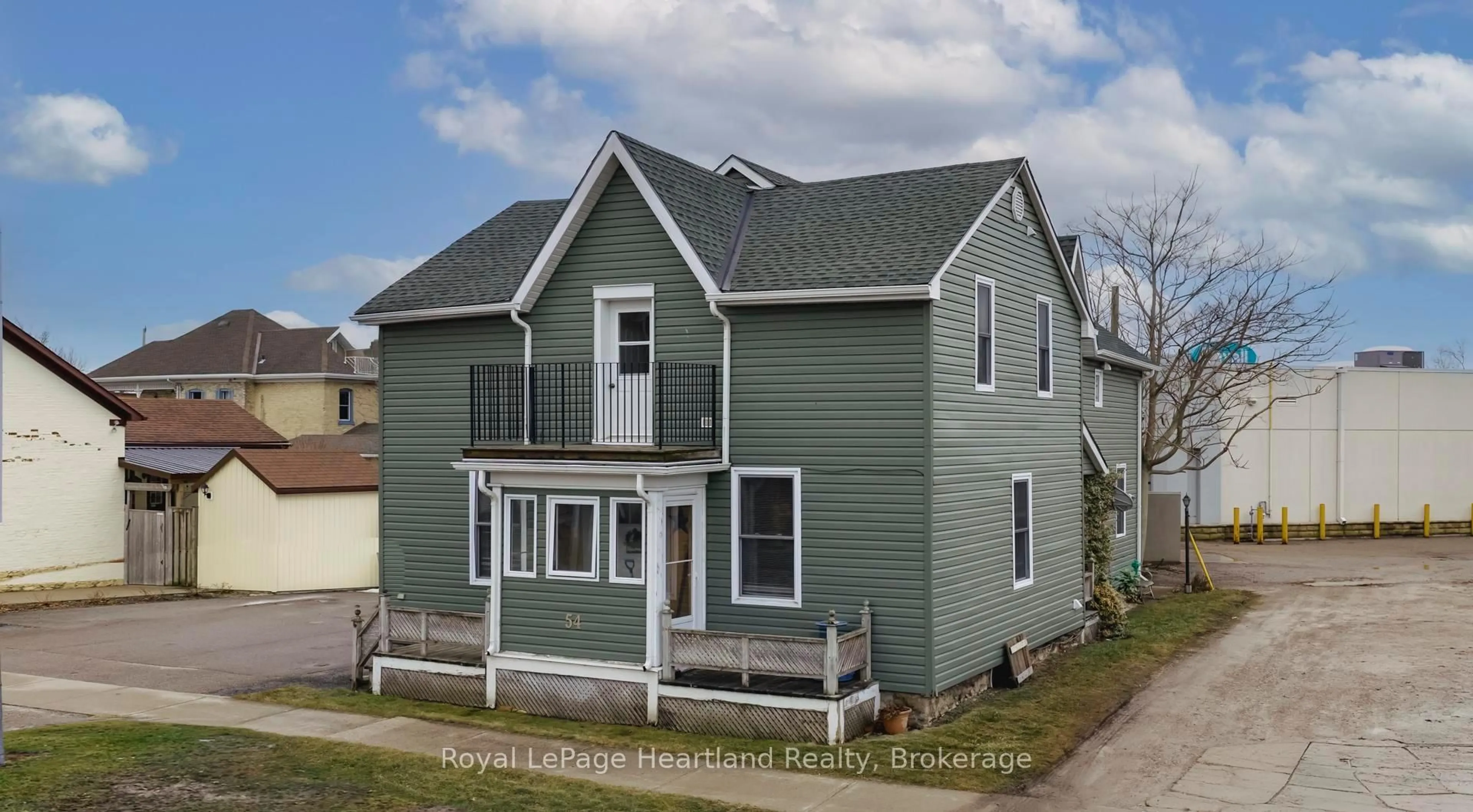 Home with vinyl exterior material, street for 54 St David St, Goderich Ontario N7A 1L5
