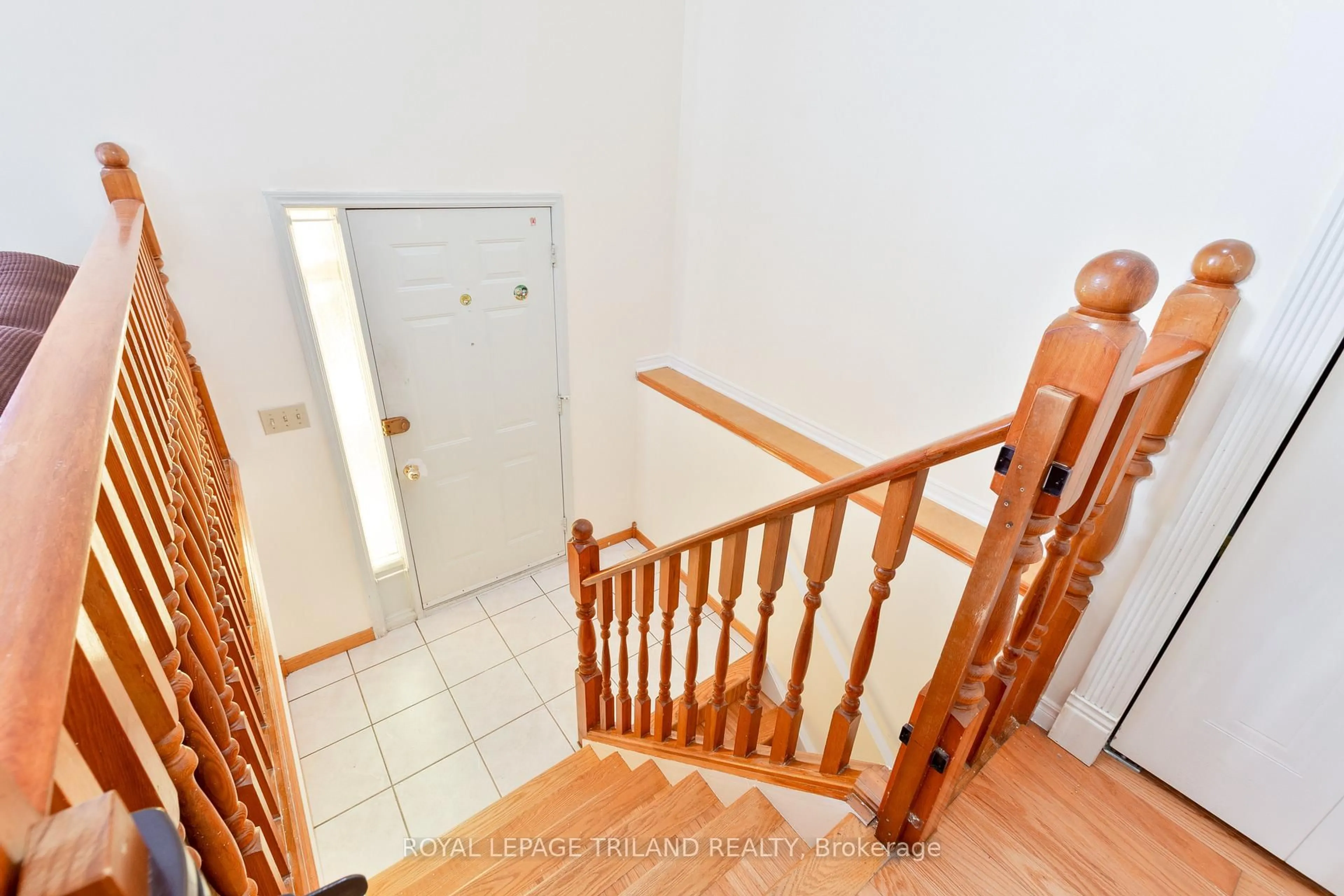 Unknown for 77 Bonaventure Dr, London East Ontario N5V 4A7