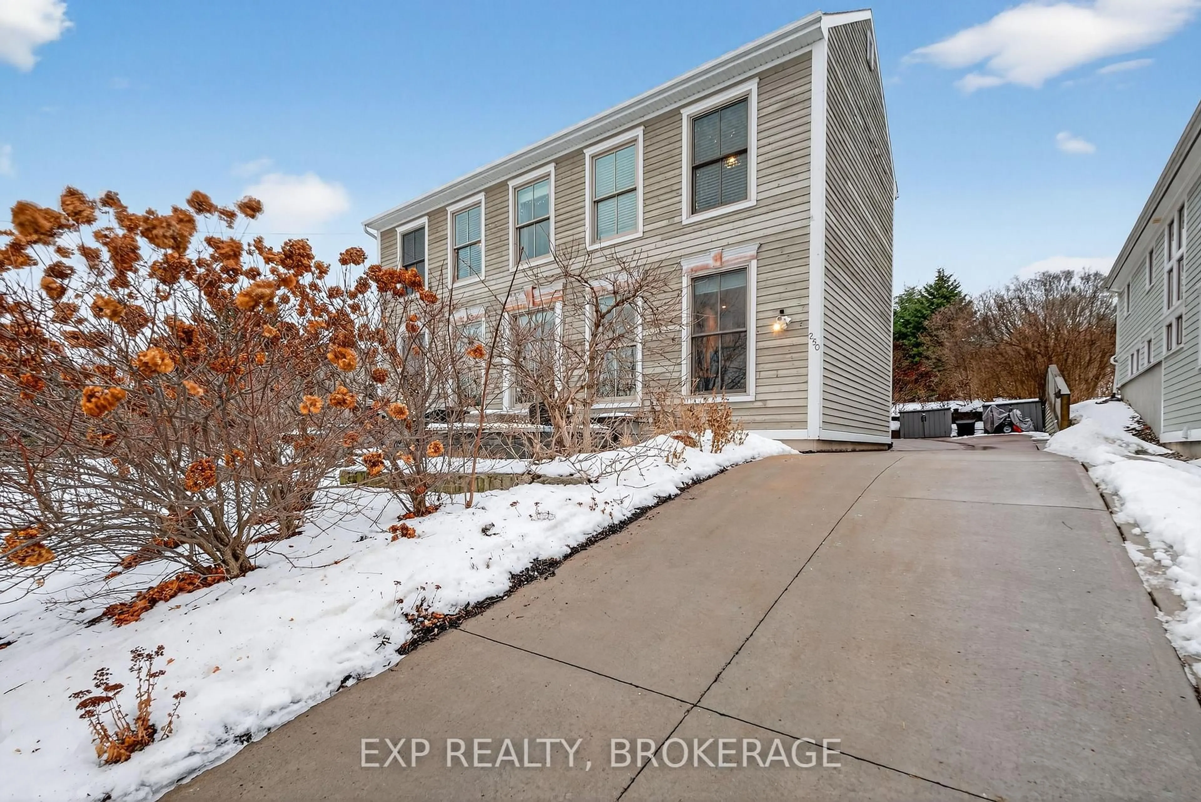 A pic from outside/outdoor area/front of a property/back of a property/a pic from drone, street for 250 MAIN St, Kingston Ontario K7K 6W4