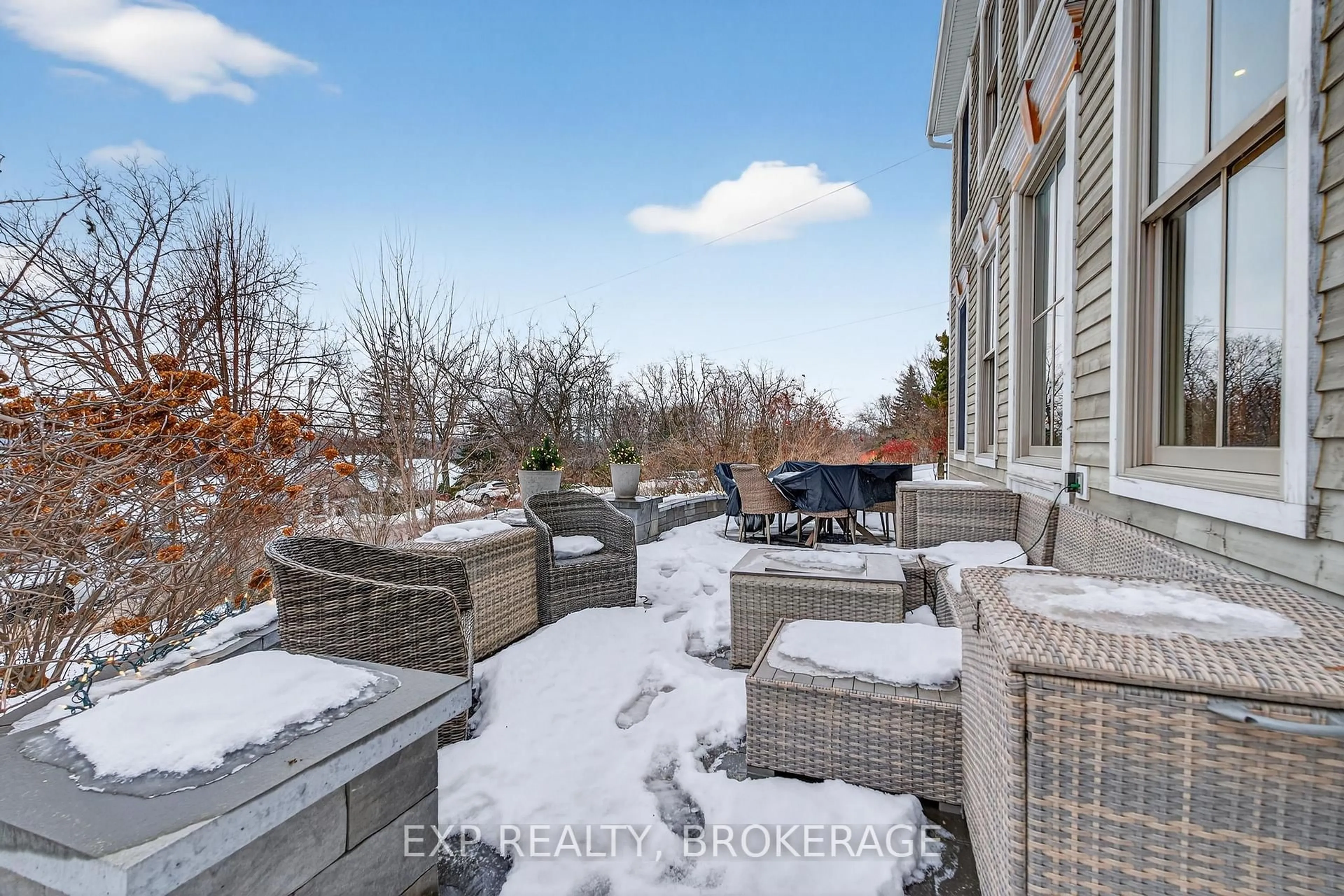 Patio, water/lake/river/ocean view for 250 MAIN St, Kingston Ontario K7K 6W4