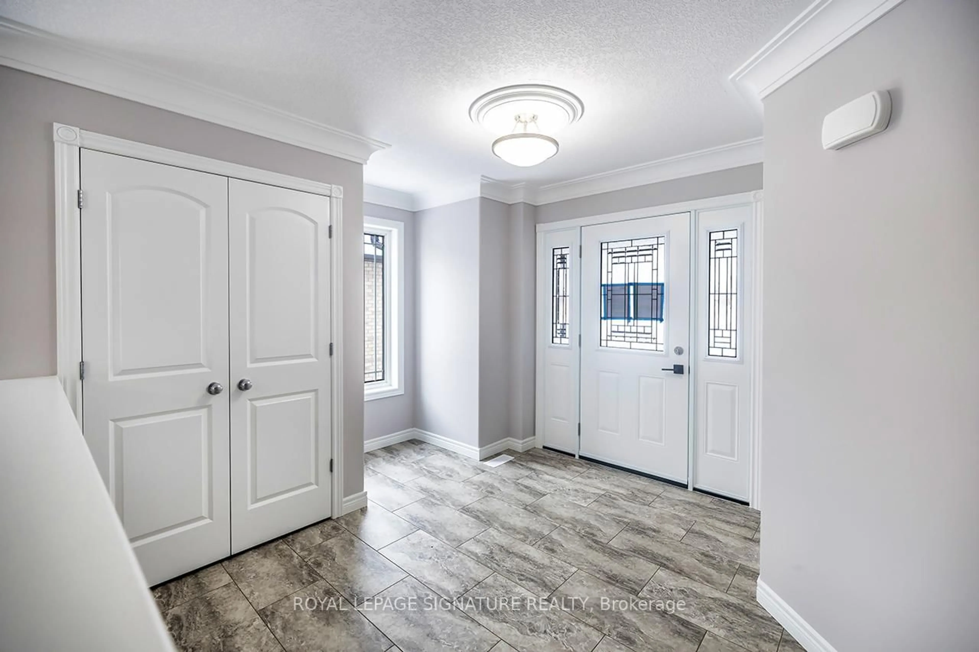Indoor entryway for 37 Maryann Lane, Asphodel-Norwood Ontario K0L 2V0
