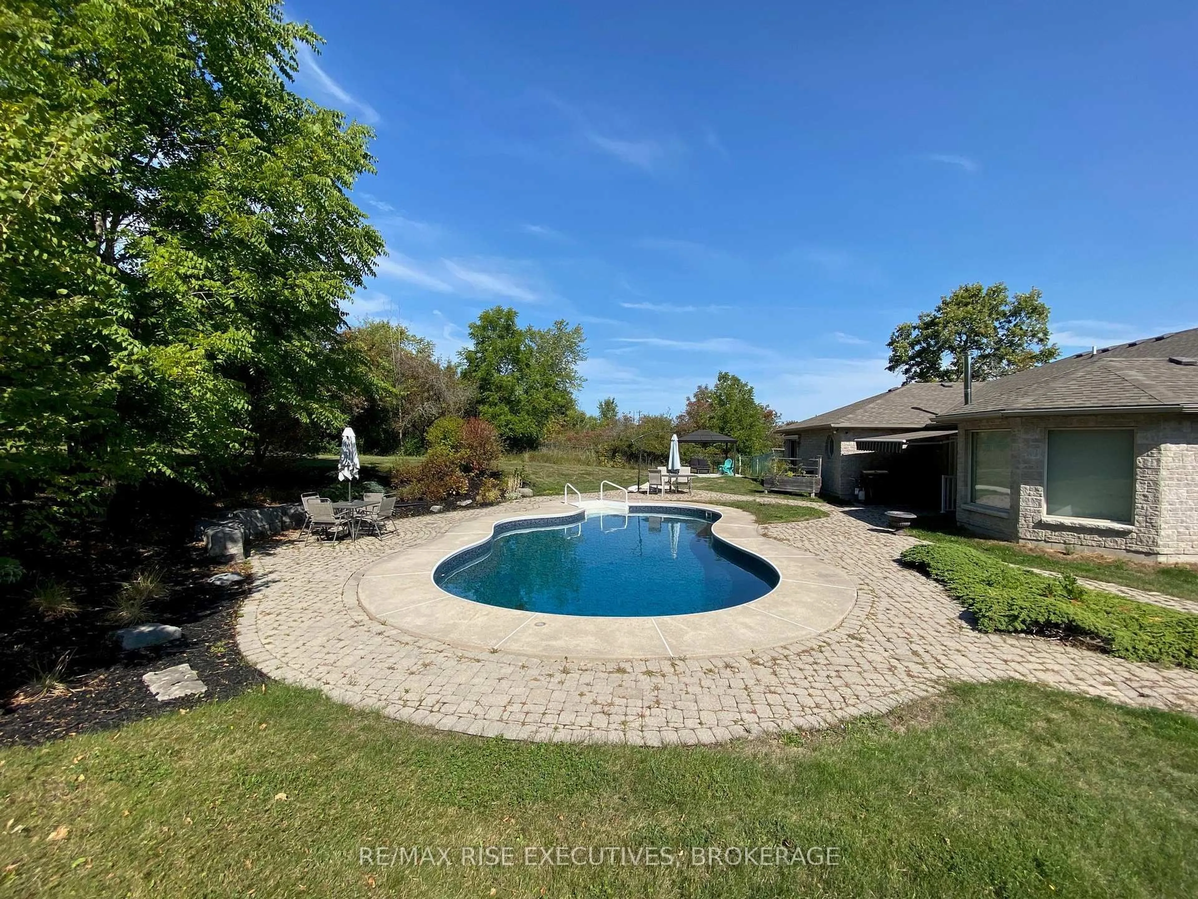 A pic from outside/outdoor area/front of a property/back of a property/a pic from drone, water/lake/river/ocean view for 36 Howe Island Ferry Rd, Kingston Ontario K7L 4V1