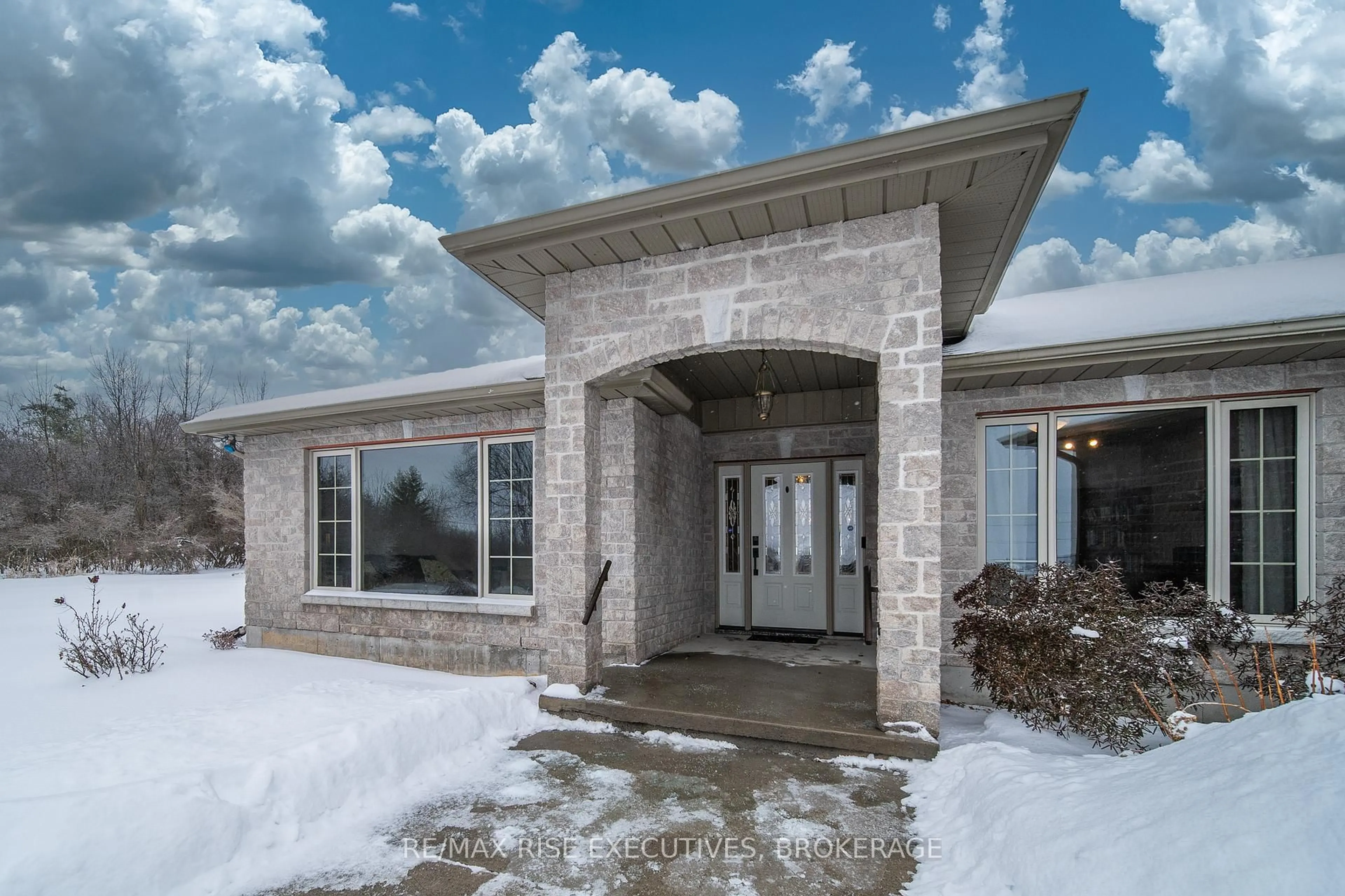 Unknown for 36 Howe Island Ferry Rd, Kingston Ontario K7L 4V1