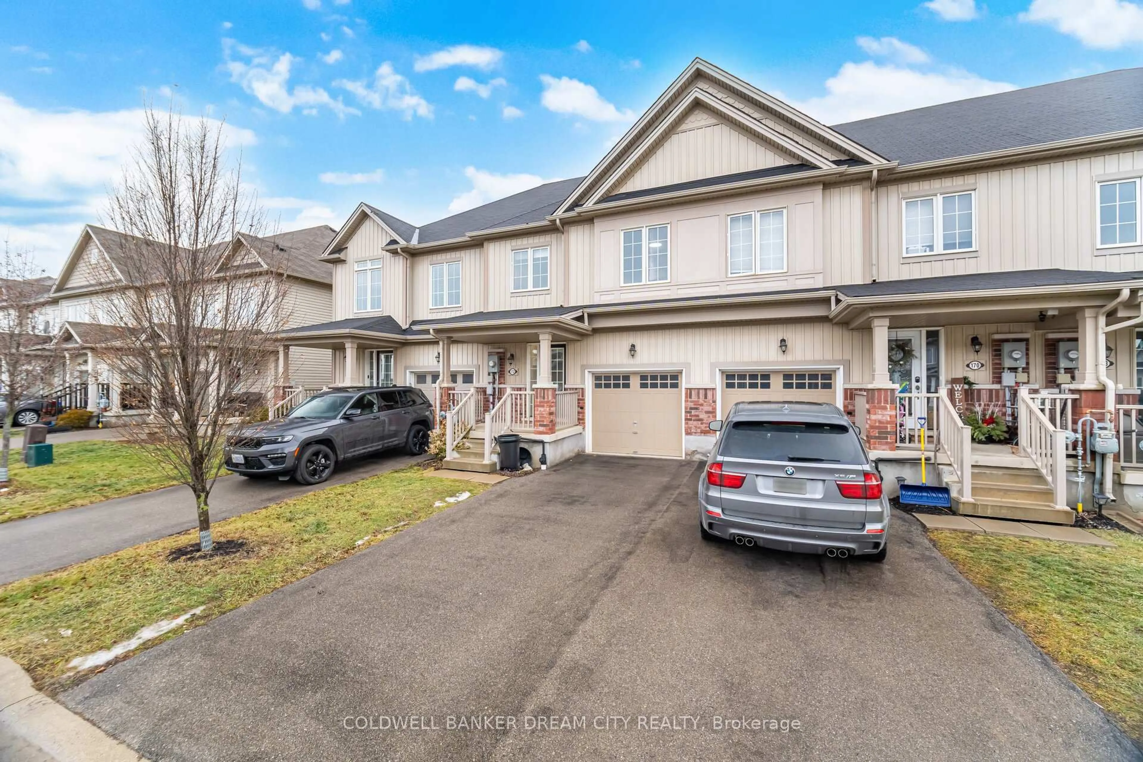 A pic from outside/outdoor area/front of a property/back of a property/a pic from drone, street for 172 Whitwell Way, Hamilton Ontario L0R 1C0