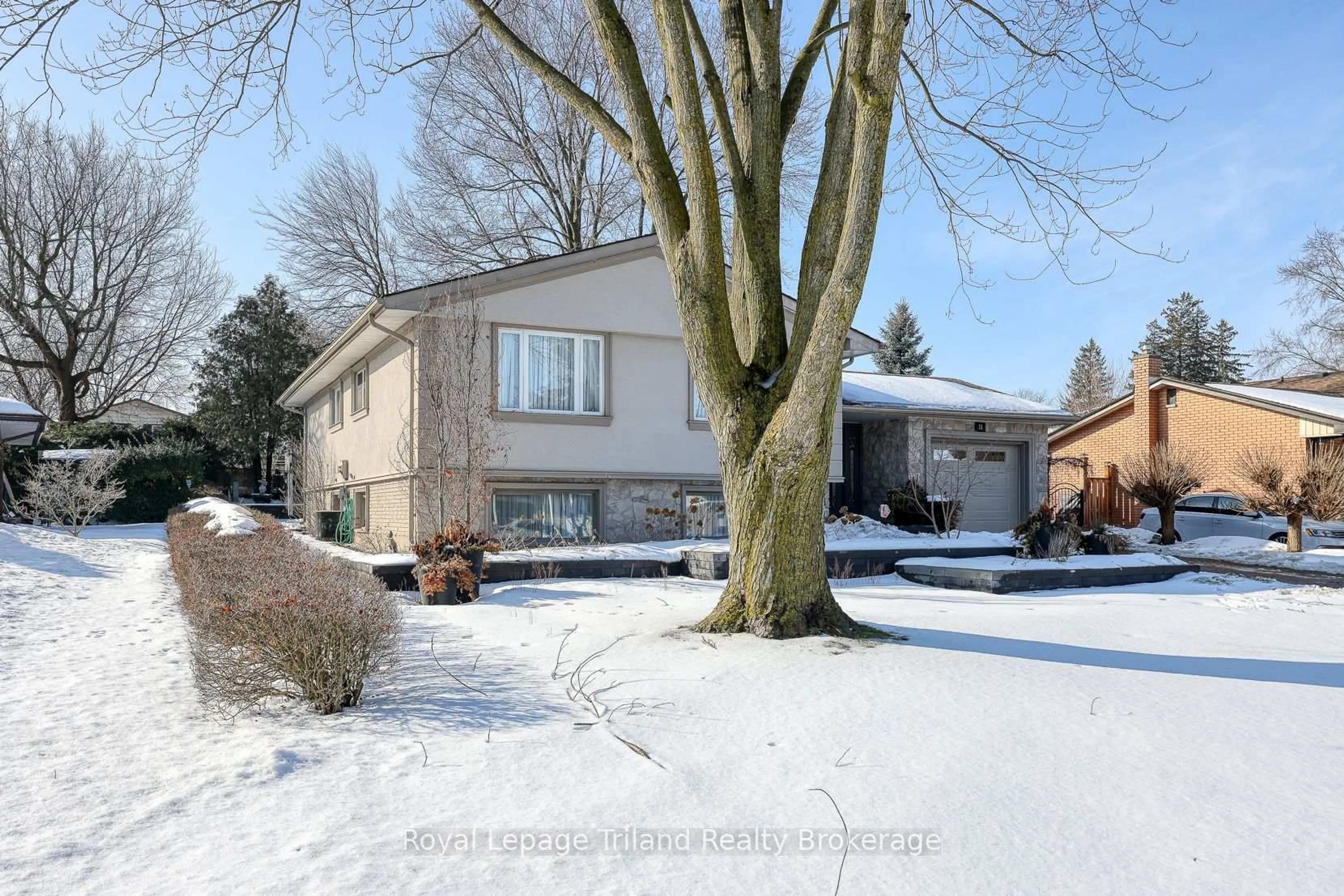 Unknown for 11 Princess Park Rd, Ingersoll Ontario N5C 1X7