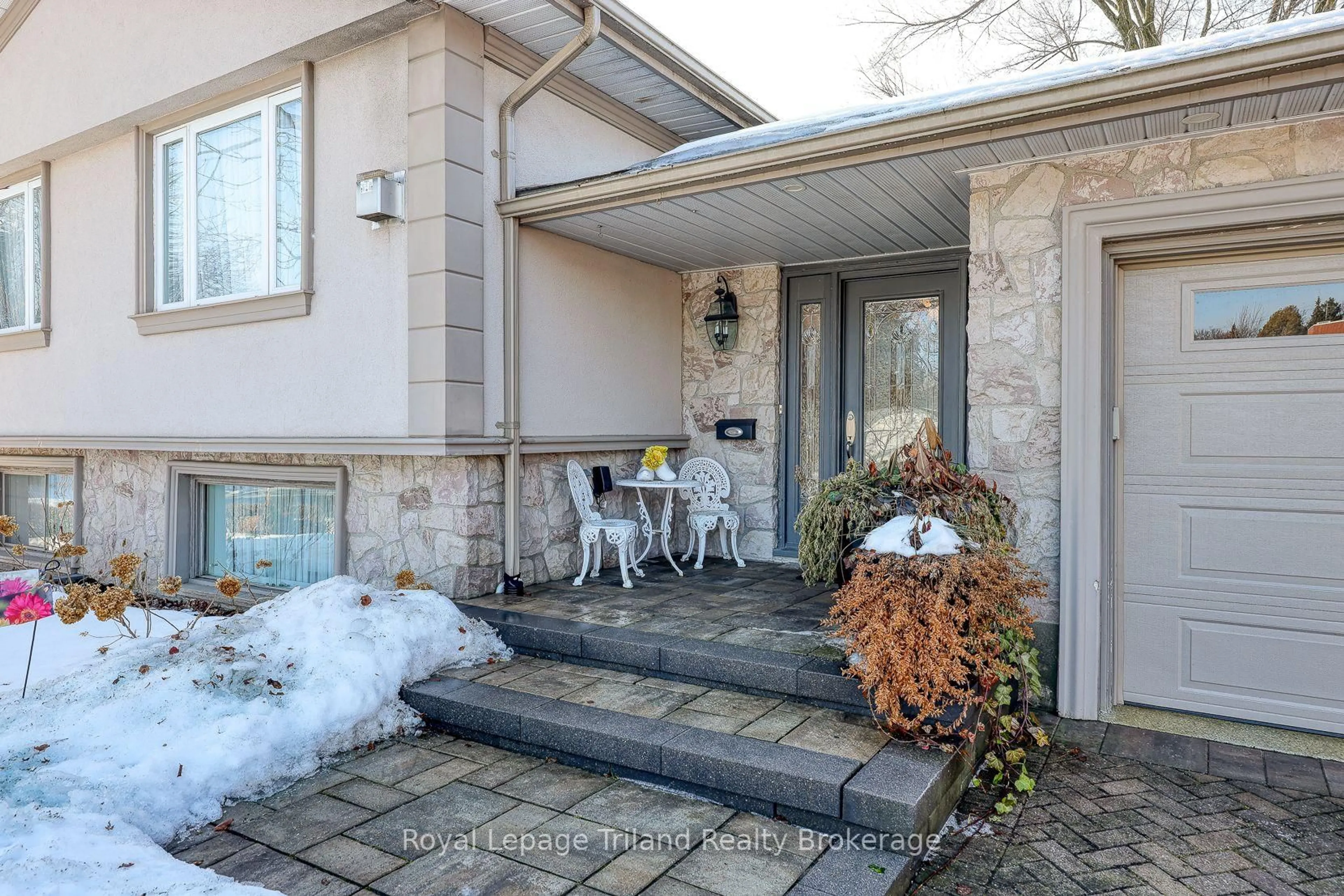 Unknown for 11 Princess Park Rd, Ingersoll Ontario N5C 1X7