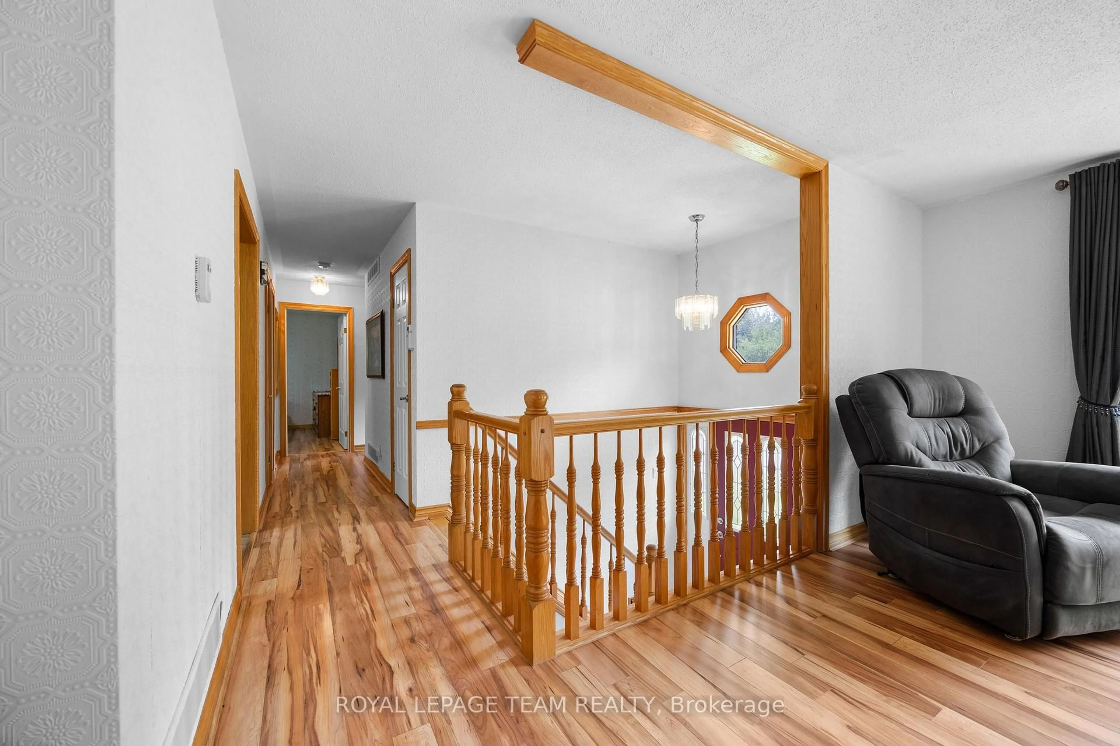 Indoor foyer for 3700 Cedar Grove Rd, Edwardsburgh/Cardinal Ontario K0E 1T1