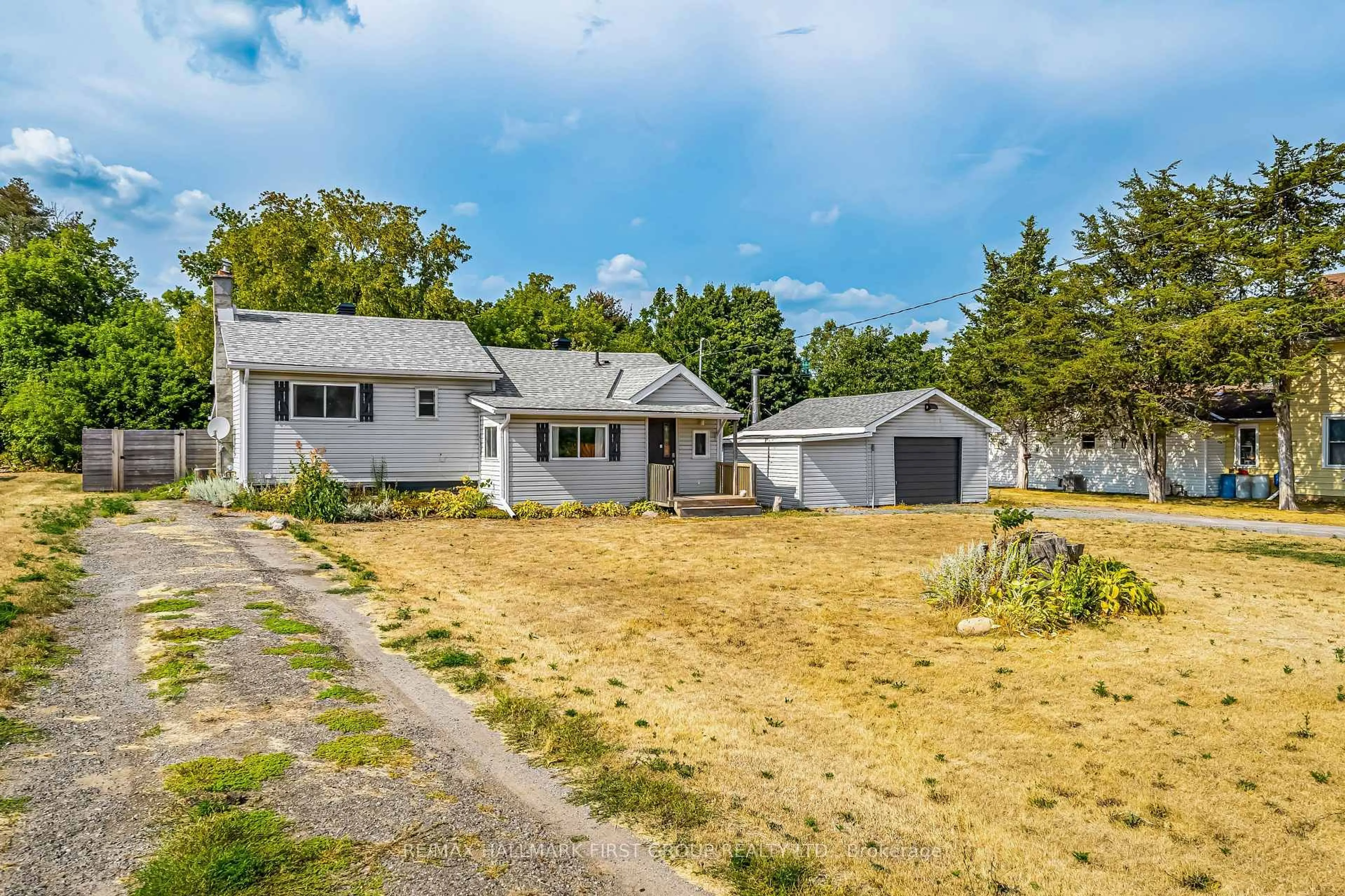 A pic from outside/outdoor area/front of a property/back of a property/a pic from drone, street for 18156 Telephone Rd, Ingleside Ontario K8V 5P4