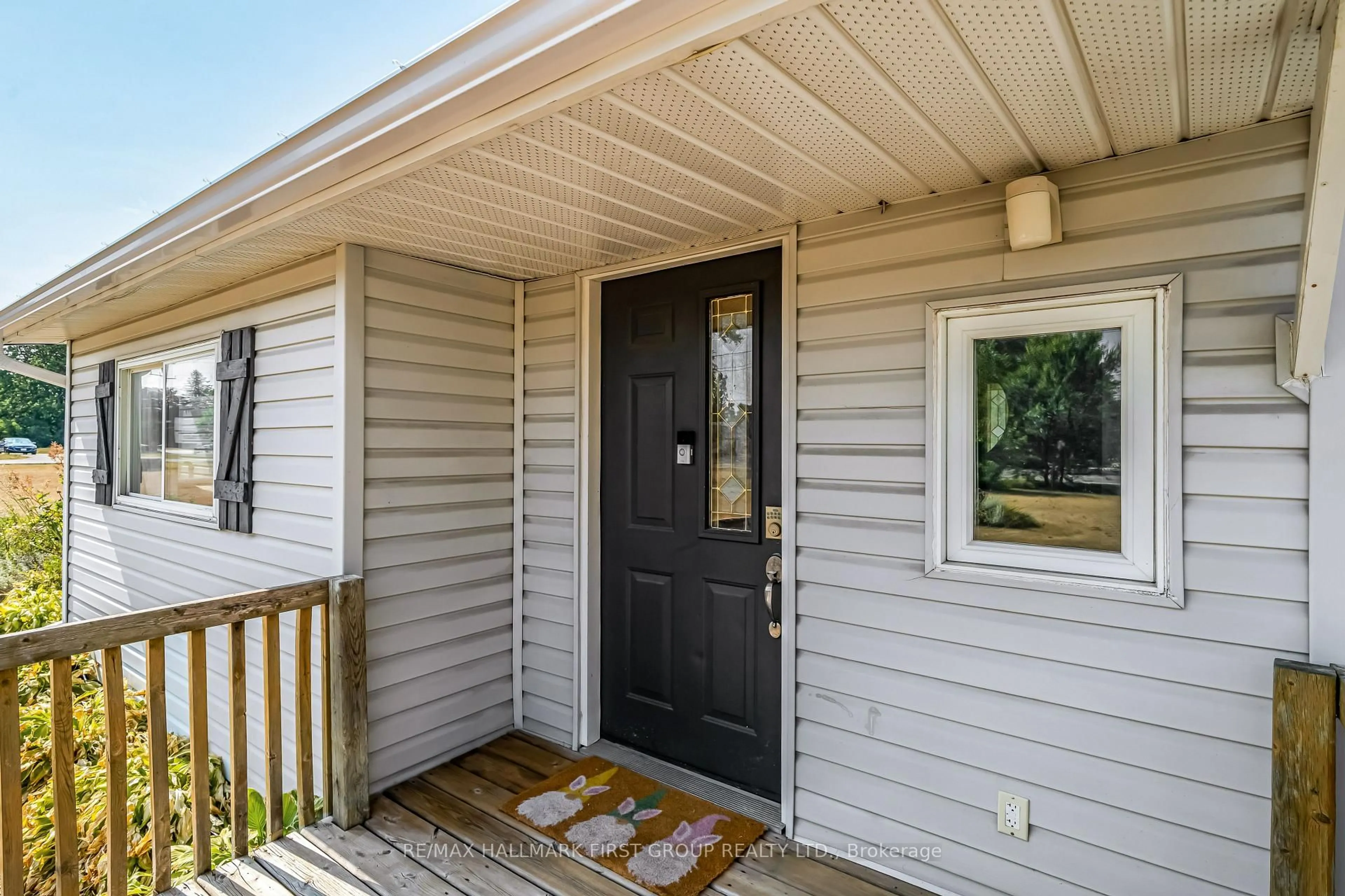 Home with vinyl exterior material, street for 18156 Telephone Rd, Ingleside Ontario K8V 5P4