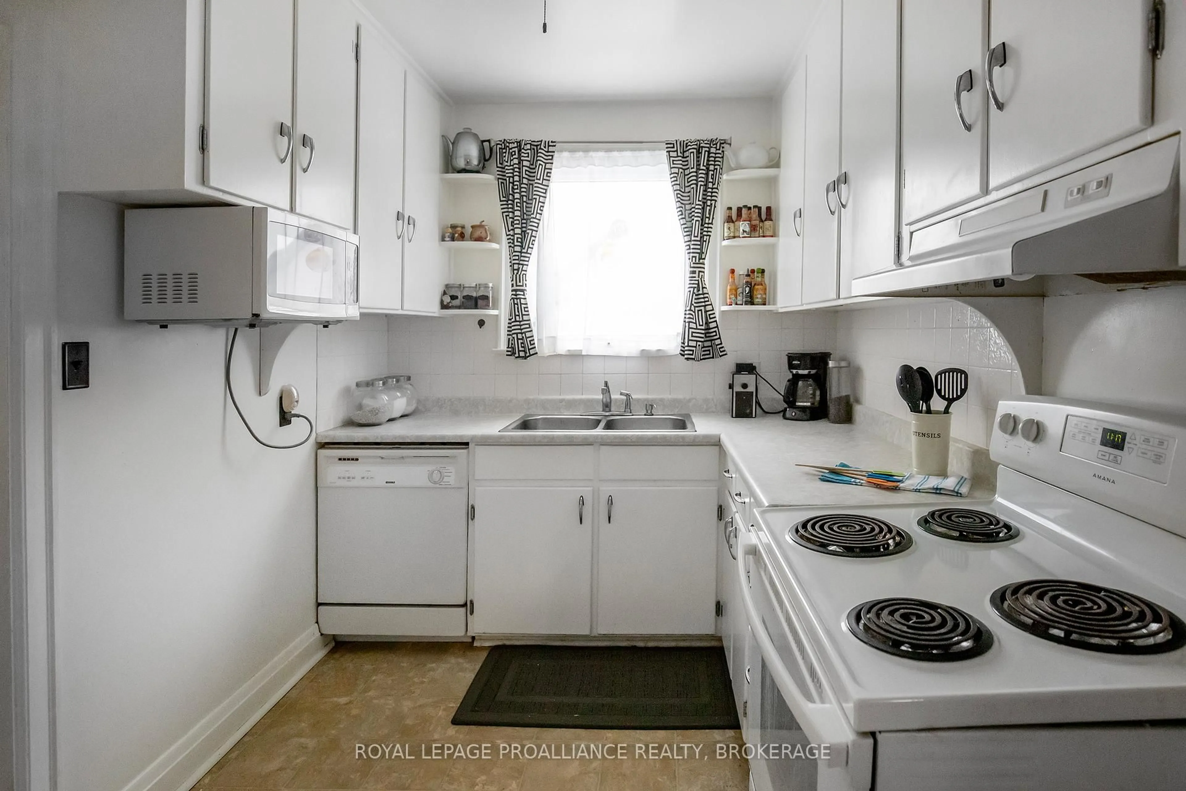 Standard kitchen, unknown for 198 Kingscourt Ave, Kingston Ontario K7K 4P8