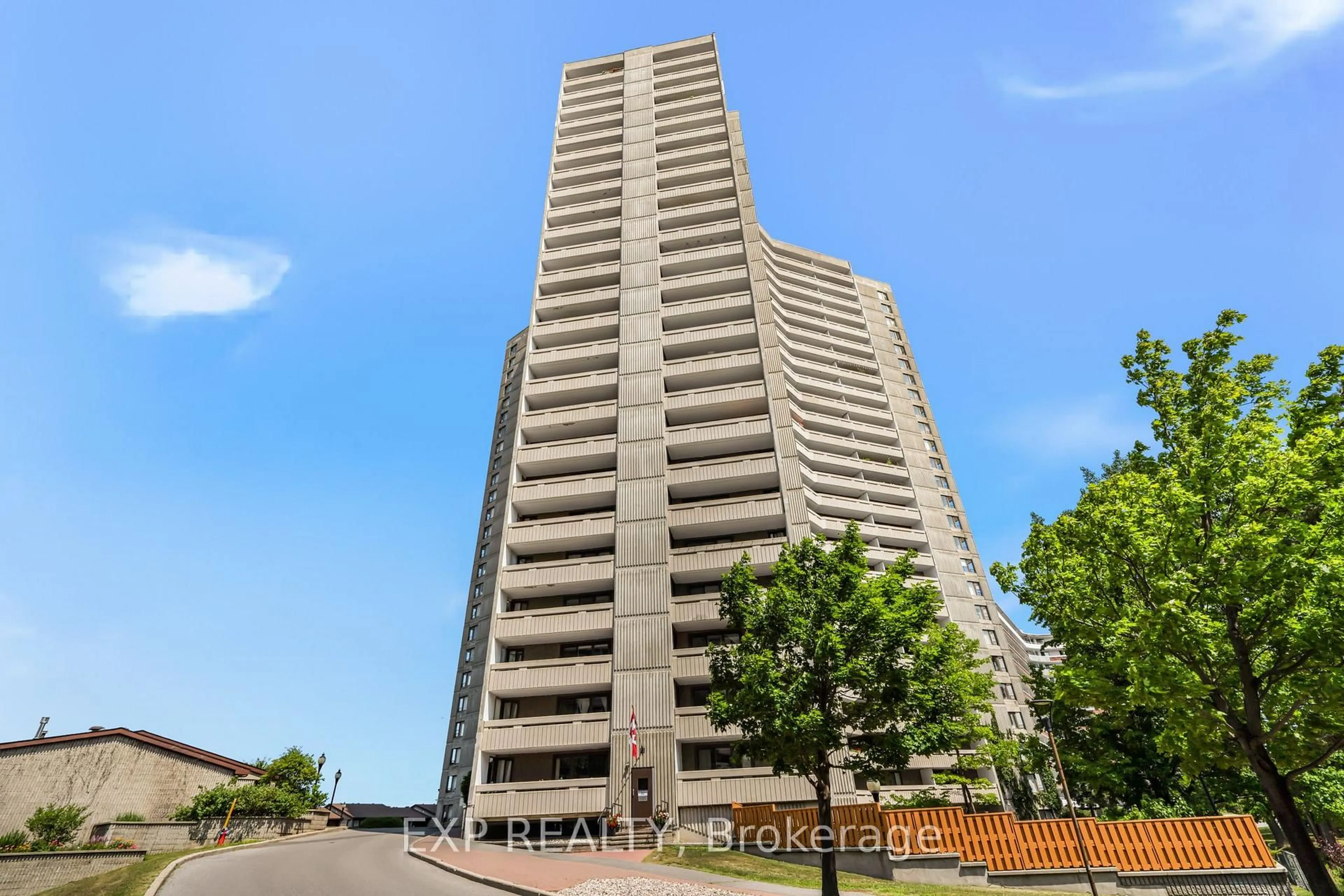 Unknown for 1081 AMBLESIDE Dr #1501, Ottawa Ontario K2B 8C8