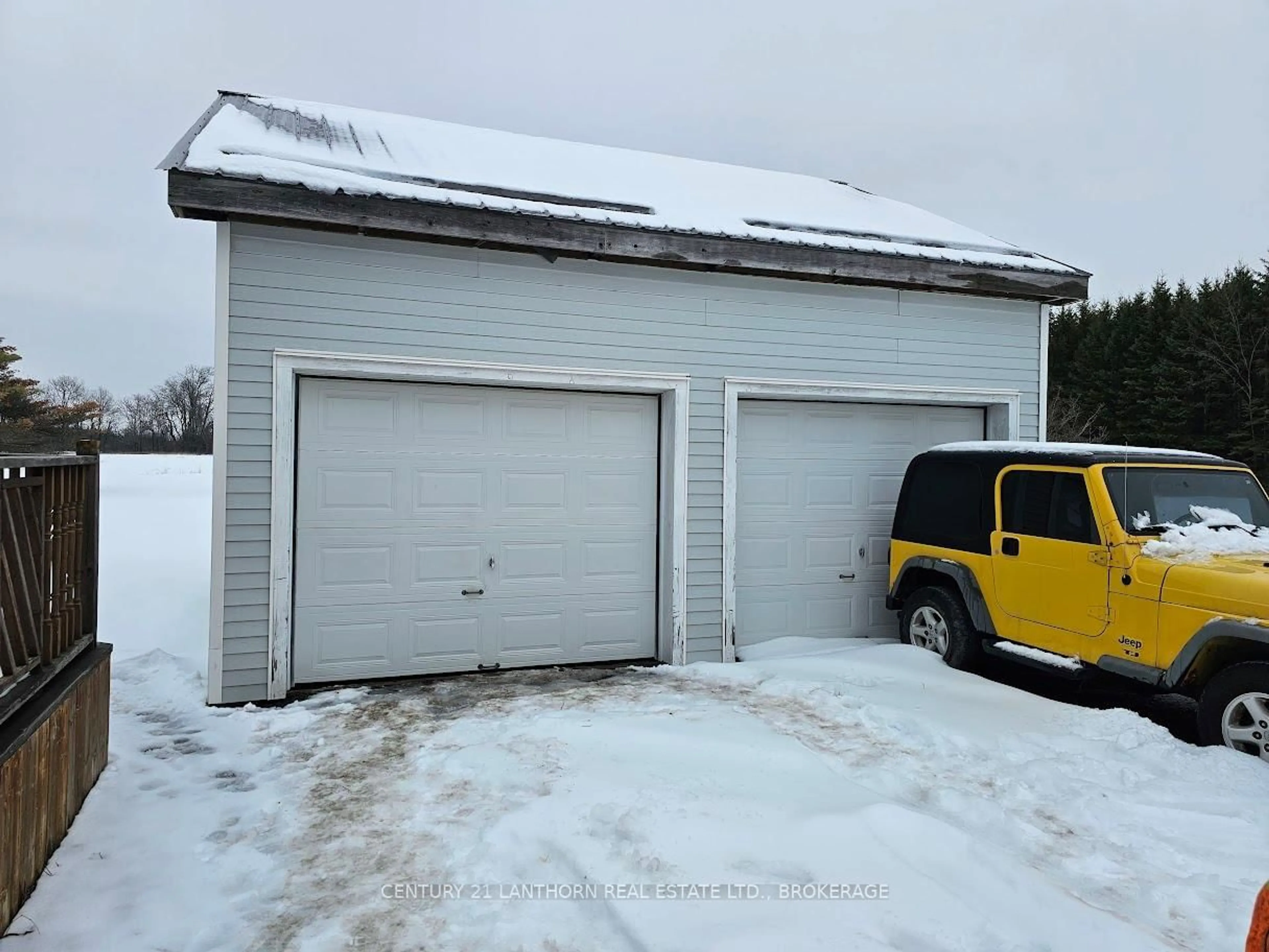 Indoor garage for 1485 Rose Rd, Bissett Creek Ontario K0H 2H0