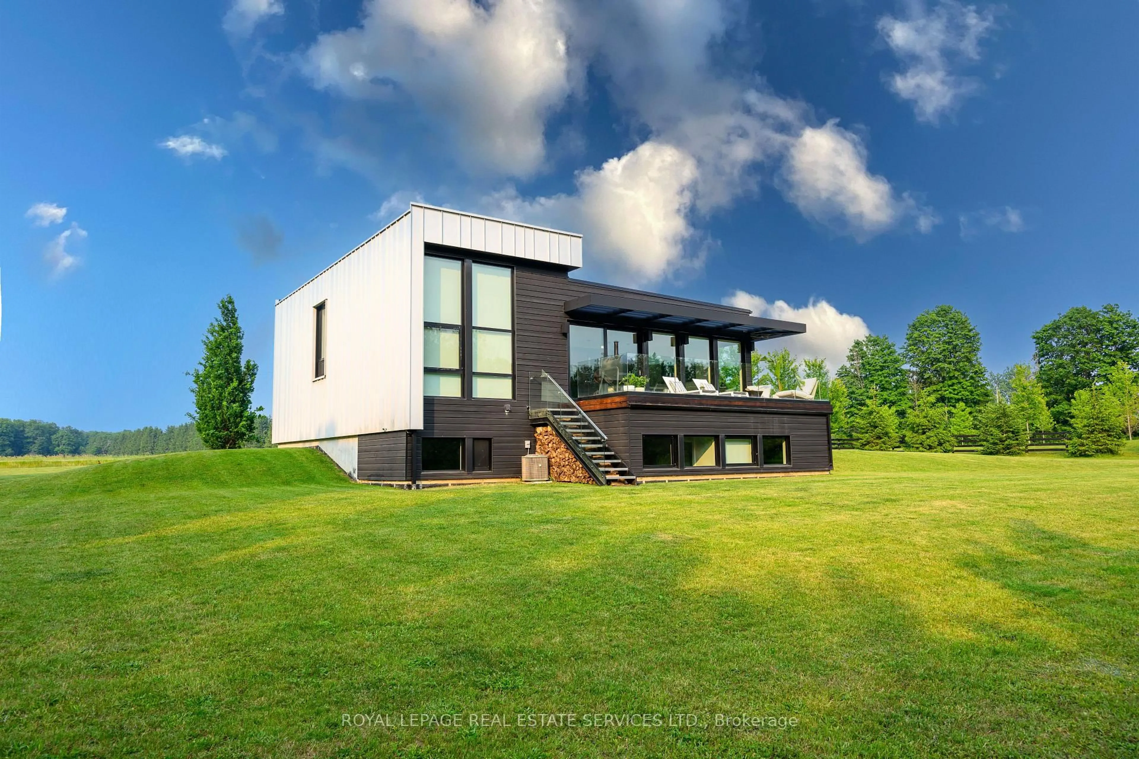 Home with brick exterior material, building for 5542 Winston Churchill Blvd, Erin Ontario N0B 1T0