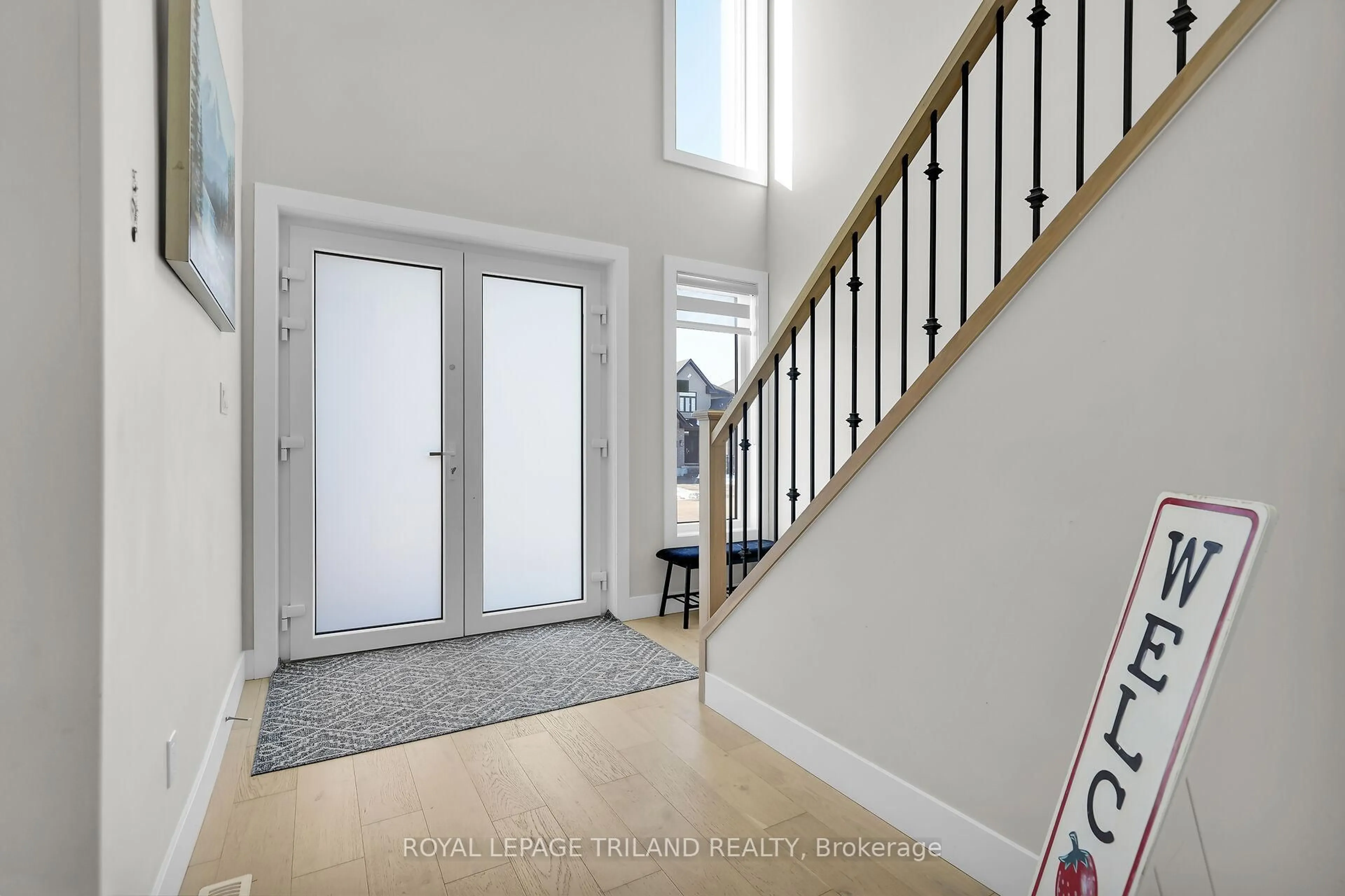 Indoor entryway for 36 Kaiser Lane, Middlesex Centre Ontario N0L 1R0