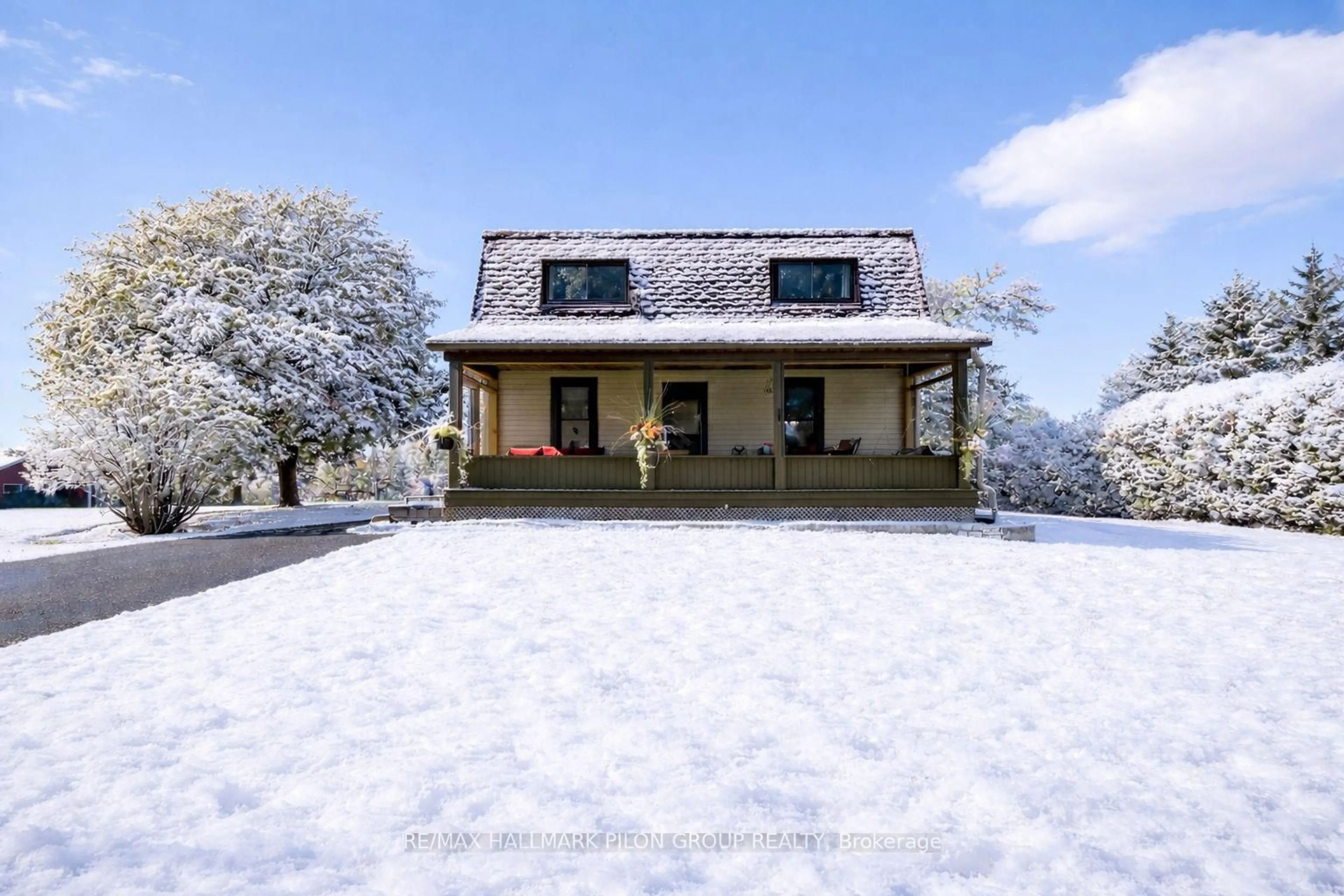 A pic from outside/outdoor area/front of a property/back of a property/a pic from drone, unknown for 3172 8th Line Rd, Metcalfe Ontario K0A 2P0