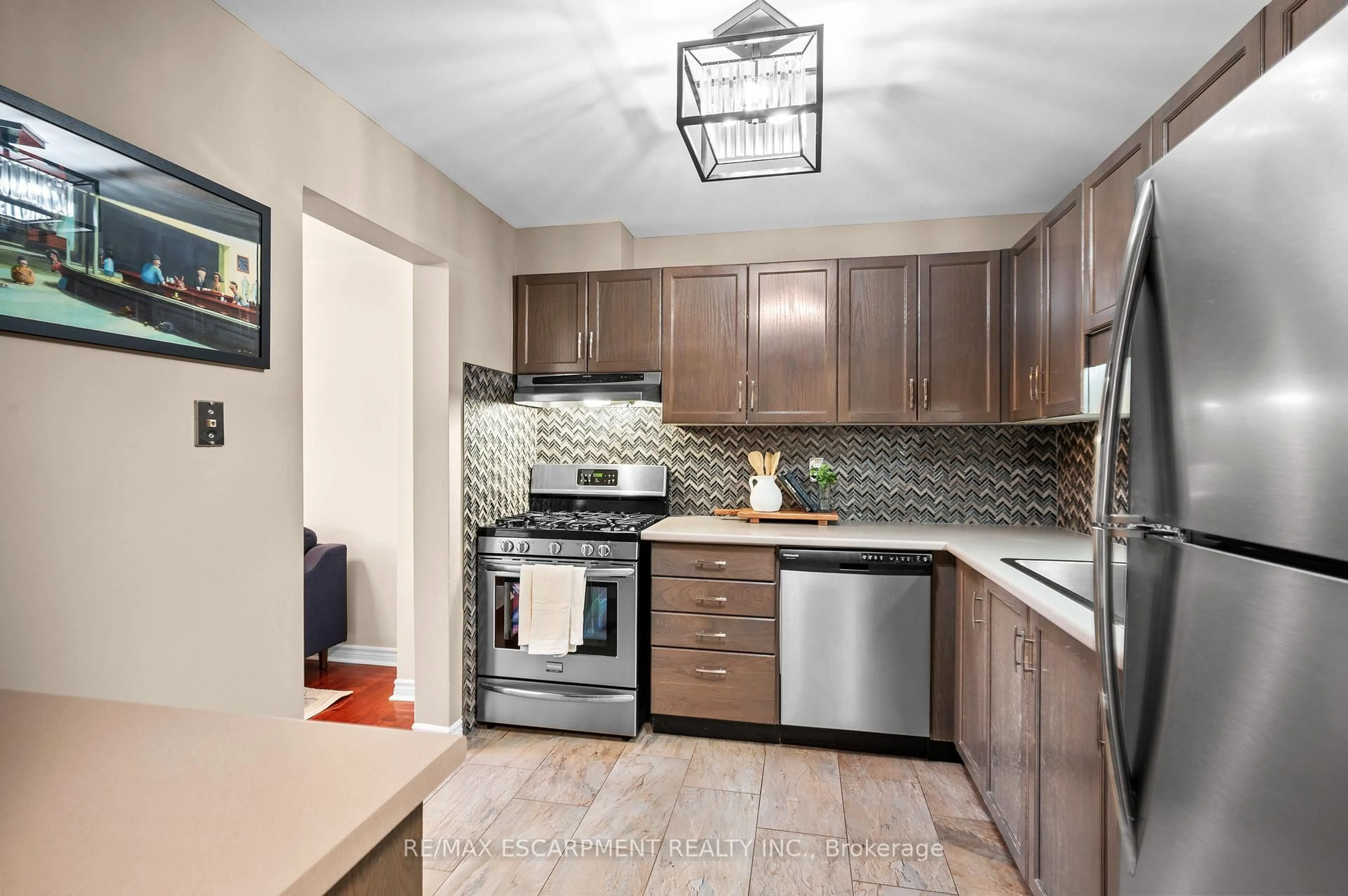 Standard kitchen, ceramic/tile floor for 610 Barton St #12, Hamilton Ontario L8E 5V2