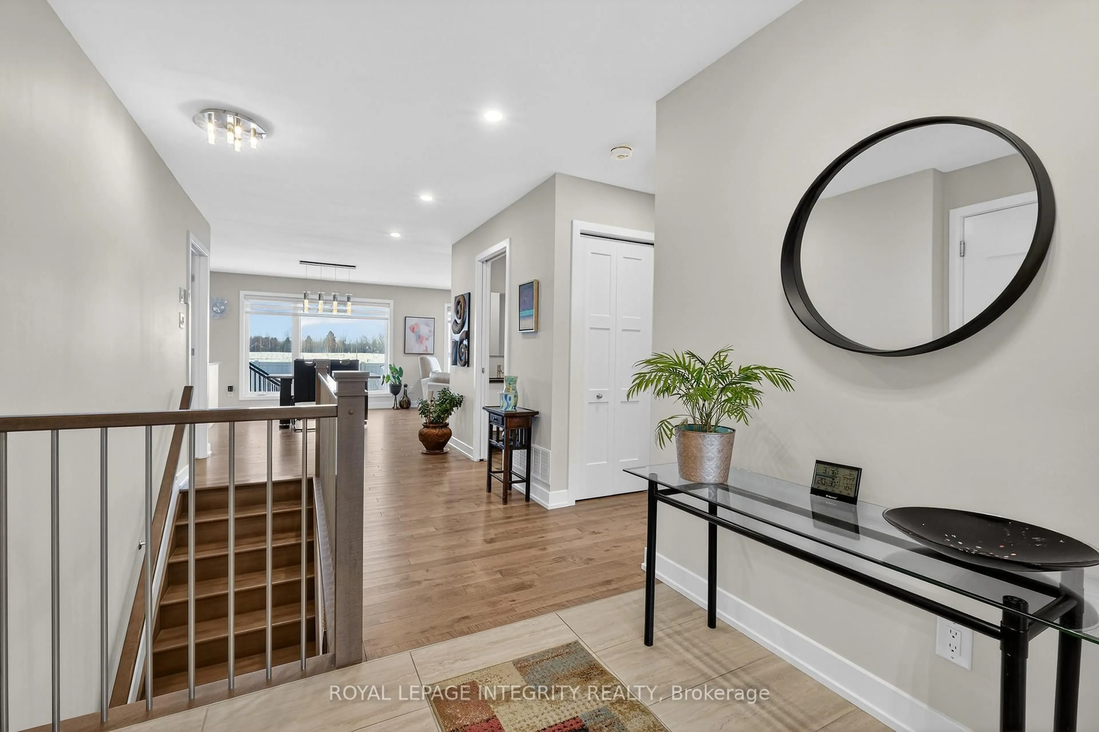 Indoor entryway for 329 Dore St, Casselman Ontario K0A 1M0