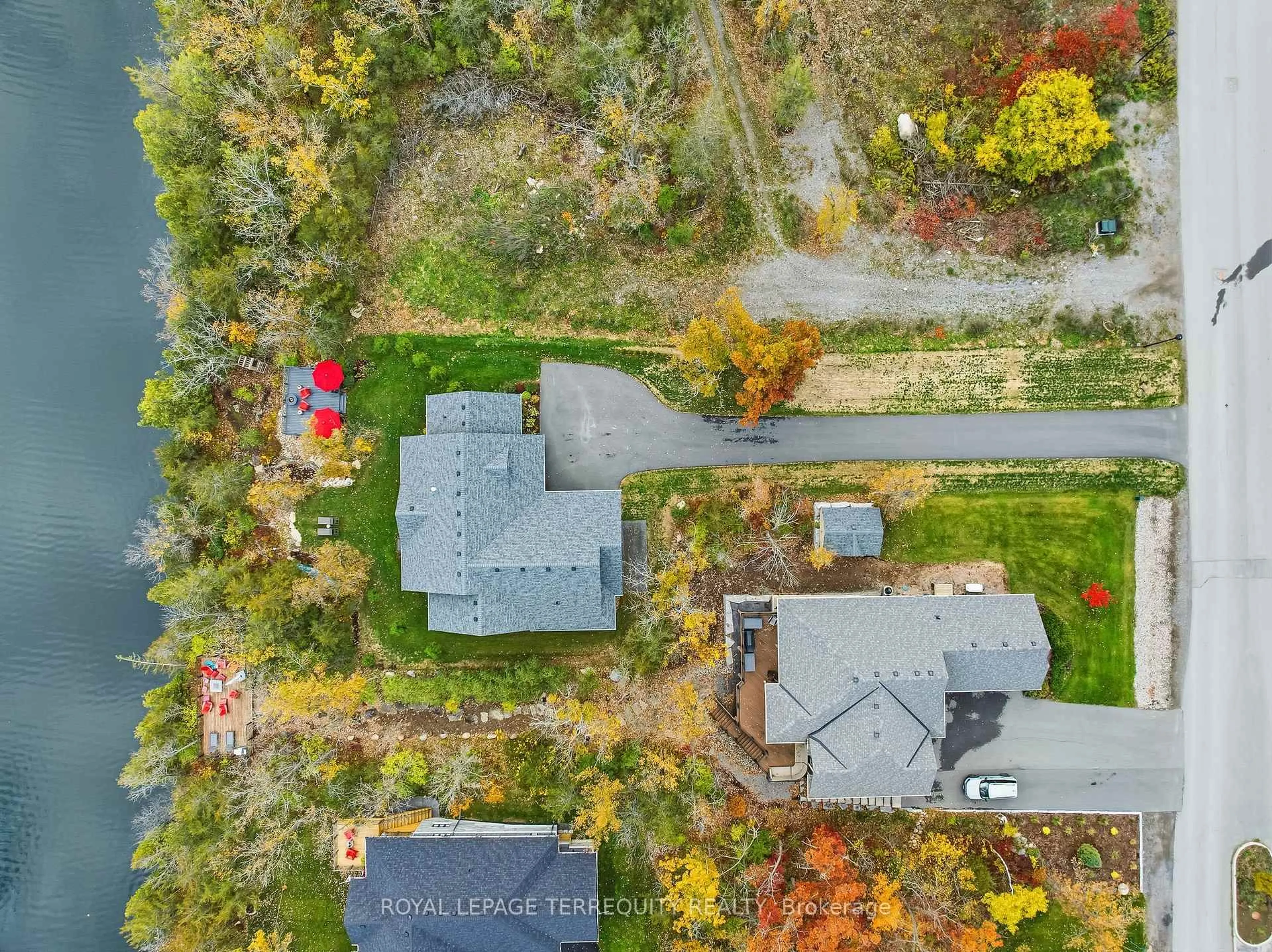 A pic from outside/outdoor area/front of a property/back of a property/a pic from drone, street for 5 Riverside Tr, Trent Hills Ontario K0L 1L0
