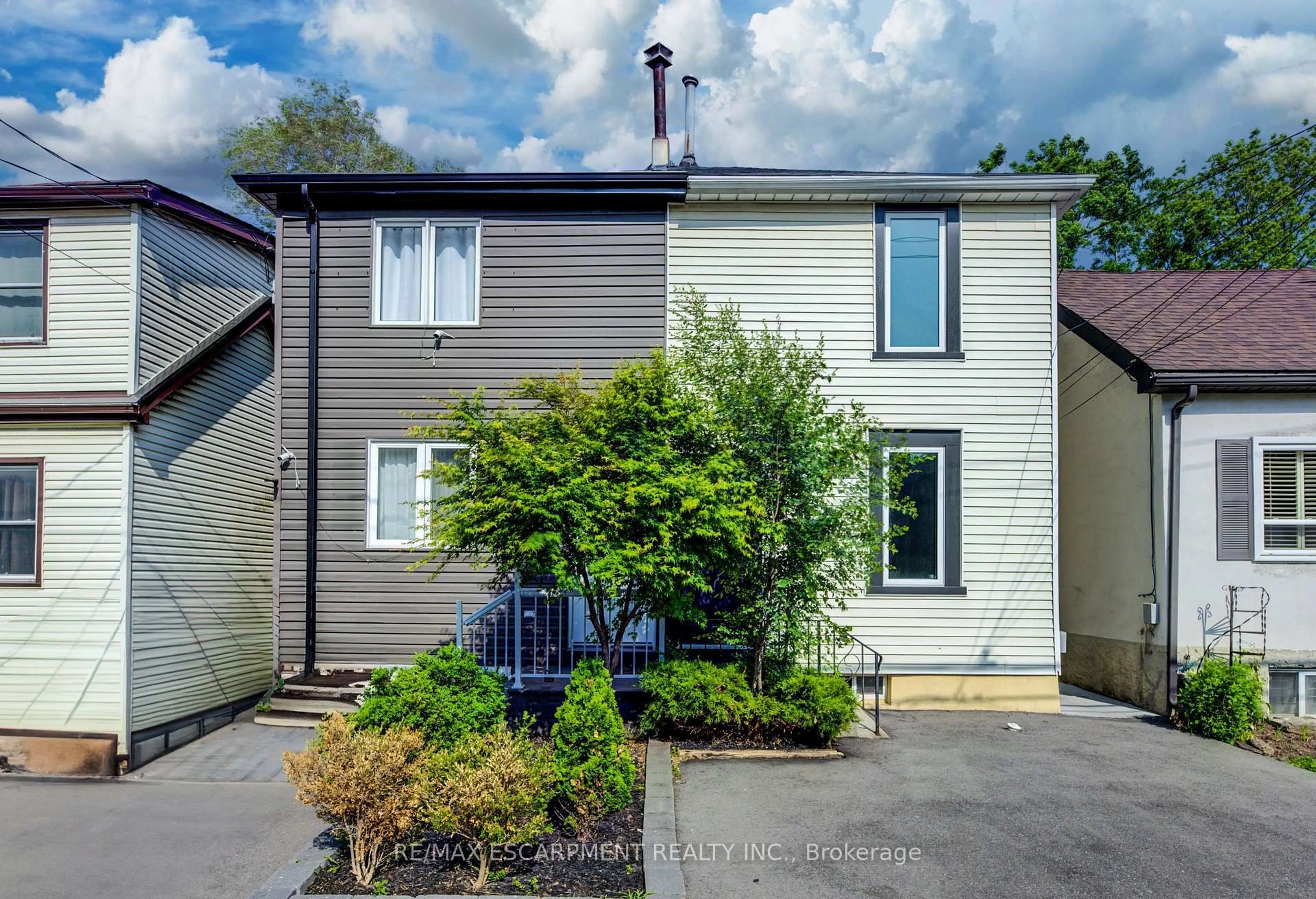Unknown for 57 1/2 Breadalbane St, Hamilton Ontario L8R 3G2