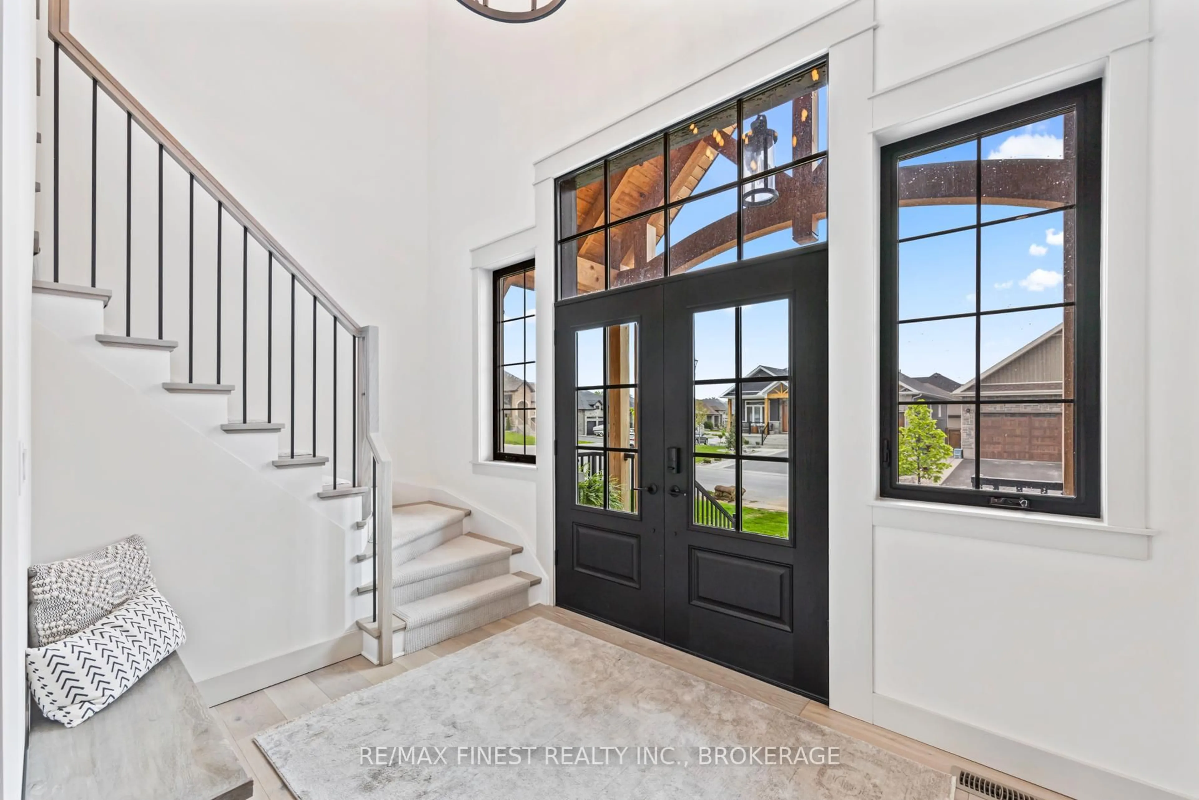 Indoor entryway for 848 Windermere Dr, Kingston Ontario K7P 0N5