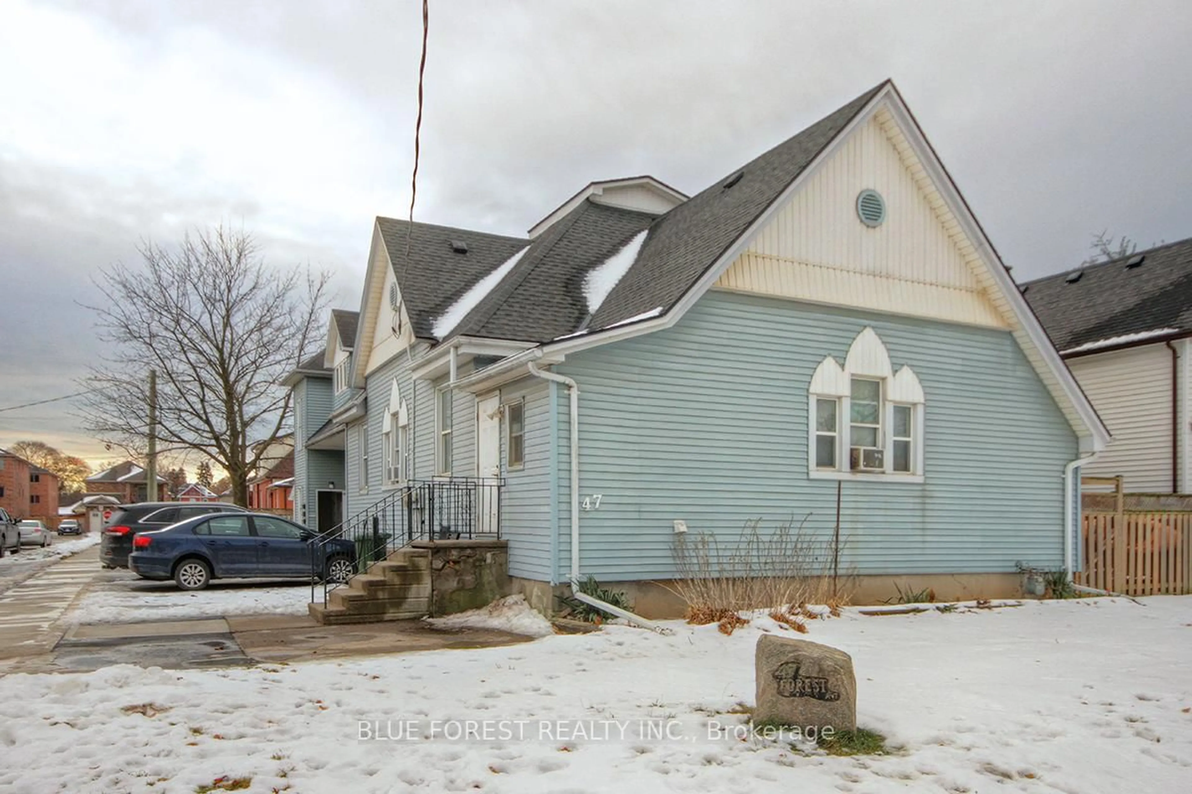 Unknown for 47 Forest Ave, St. Thomas Ontario N5R 2J1
