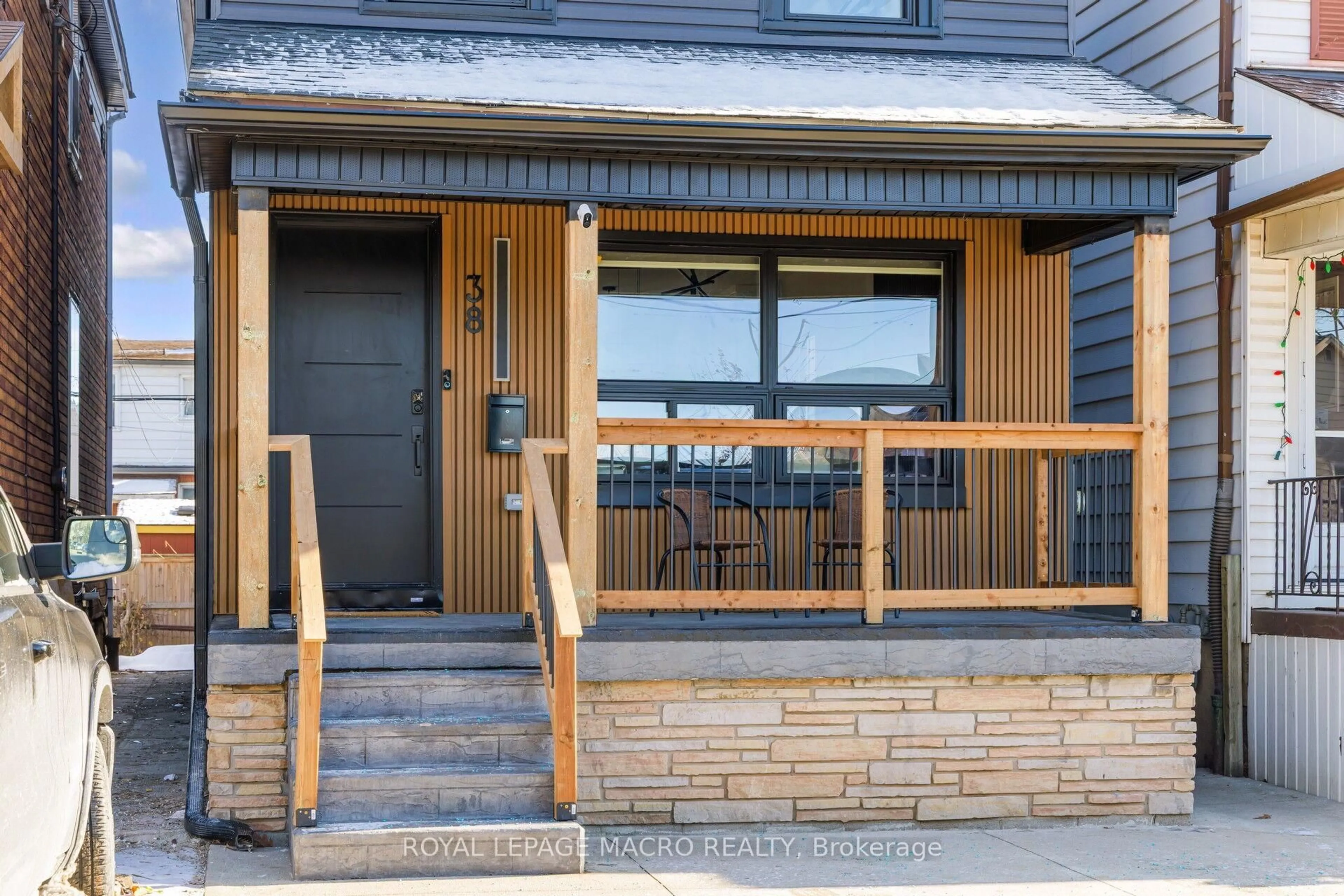 Unknown for 38 Glendale Ave, Hamilton Ontario L8L 7J3