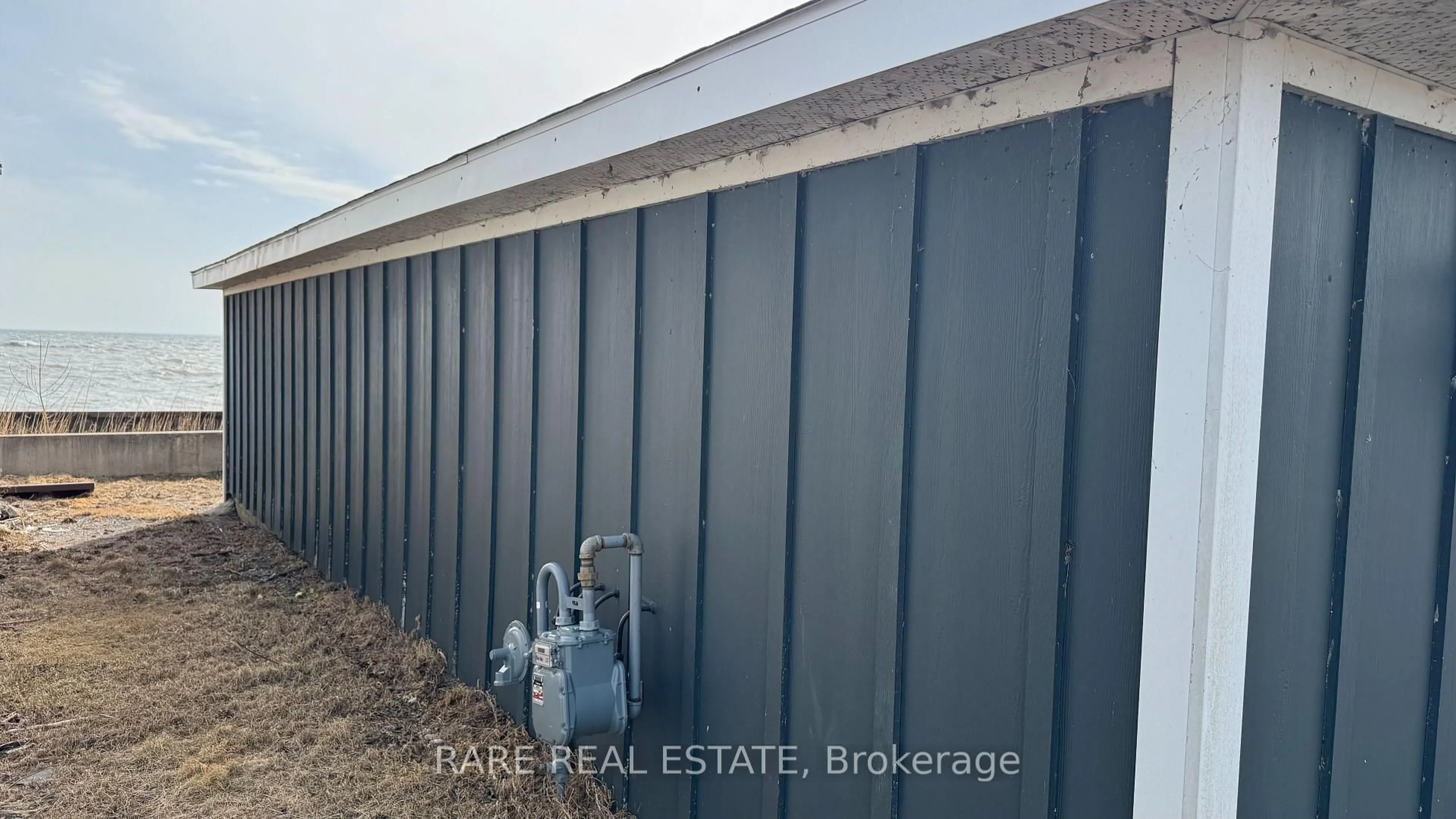 Shed for 18080 Erie Shore Dr, Chatham-Kent Ontario N0P 1A0