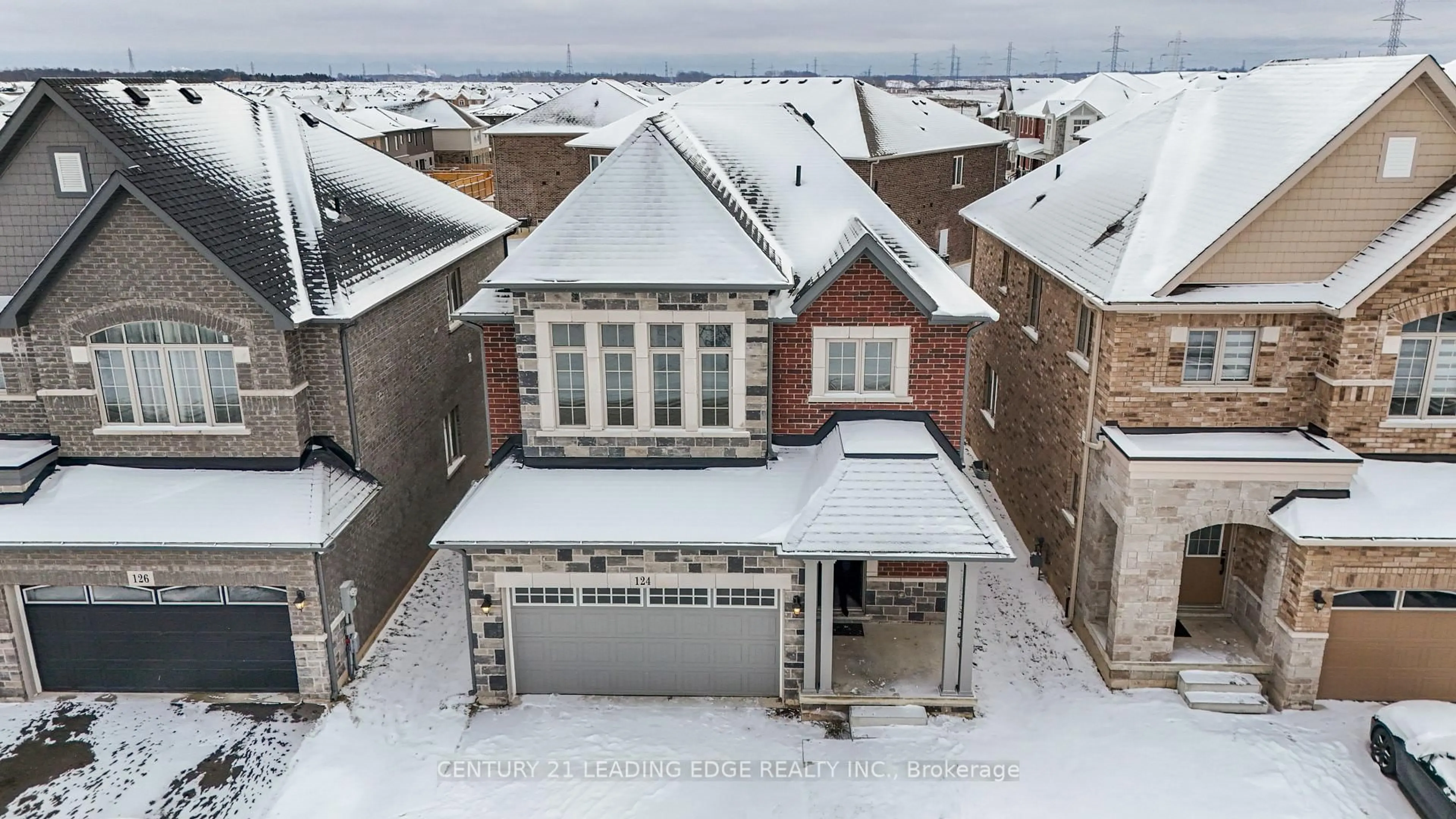A pic from outside/outdoor area/front of a property/back of a property/a pic from drone, street for 124 Sunset Way, Thorold Ontario L0S 1A0