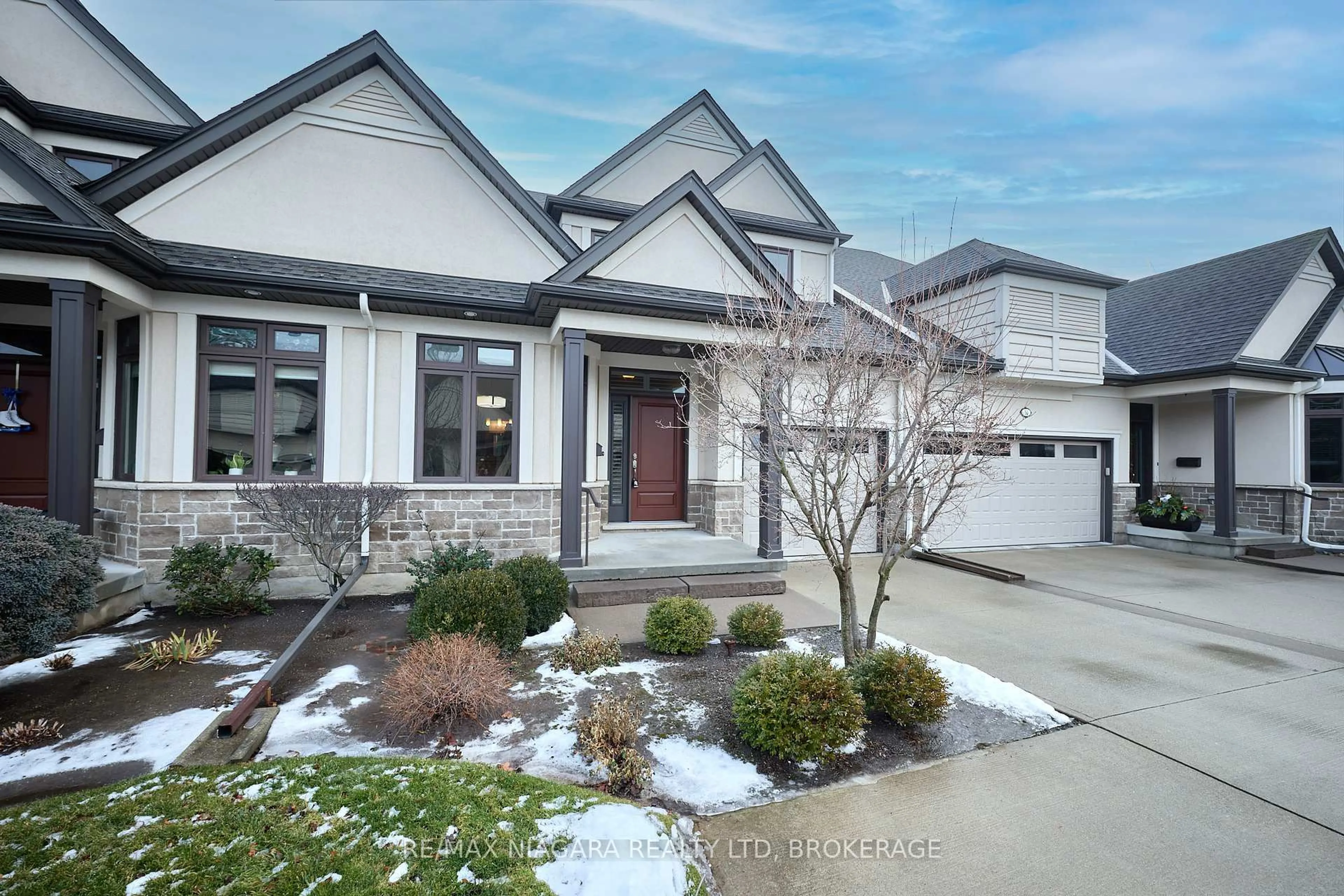 Home with brick exterior material, street for 14 Emerald Common #7, St. Catharines Ontario L2M 1R8